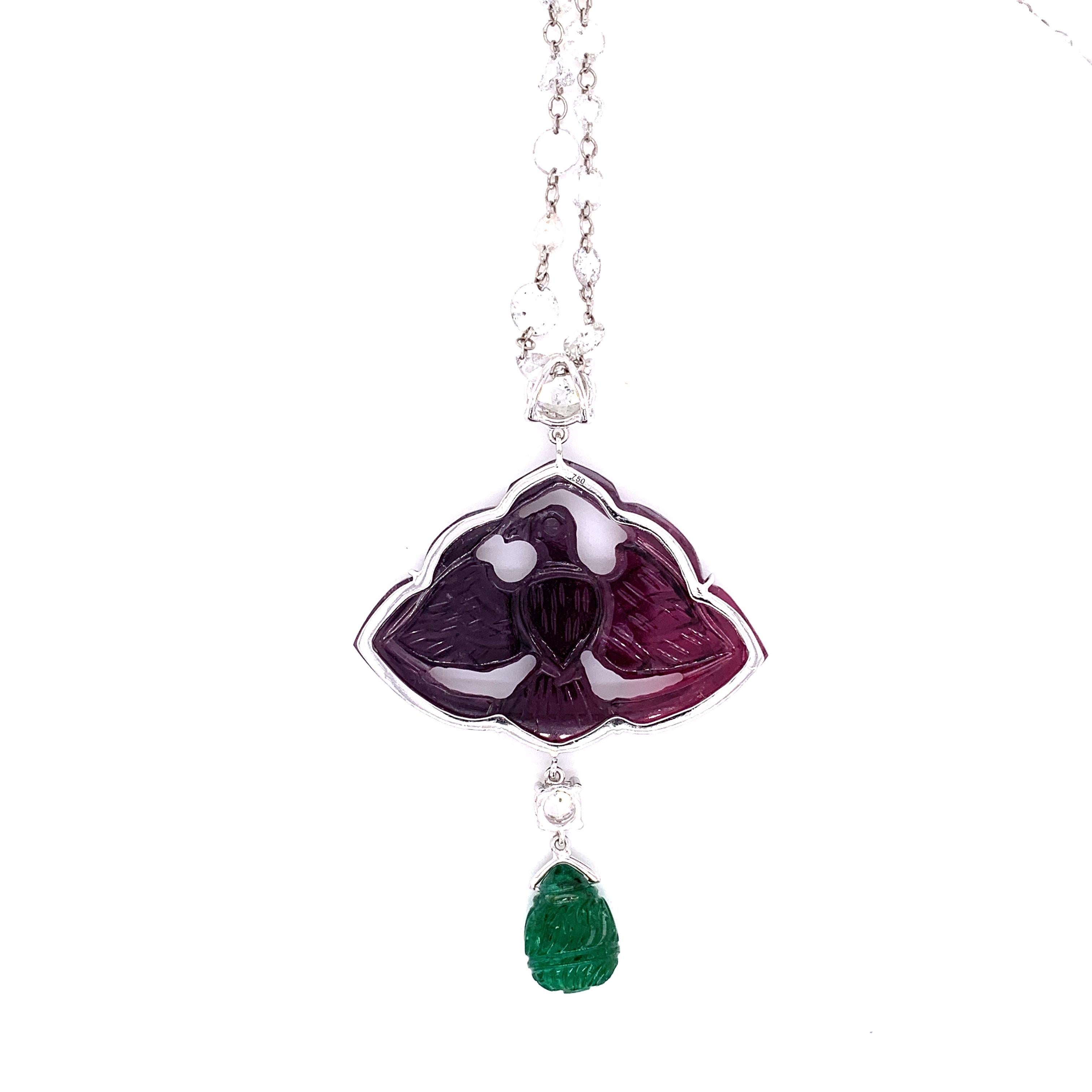 Contemporary 27 Carat Carved Mughal Tourmaline, Emerald, and White Diamond Gold Necklace 