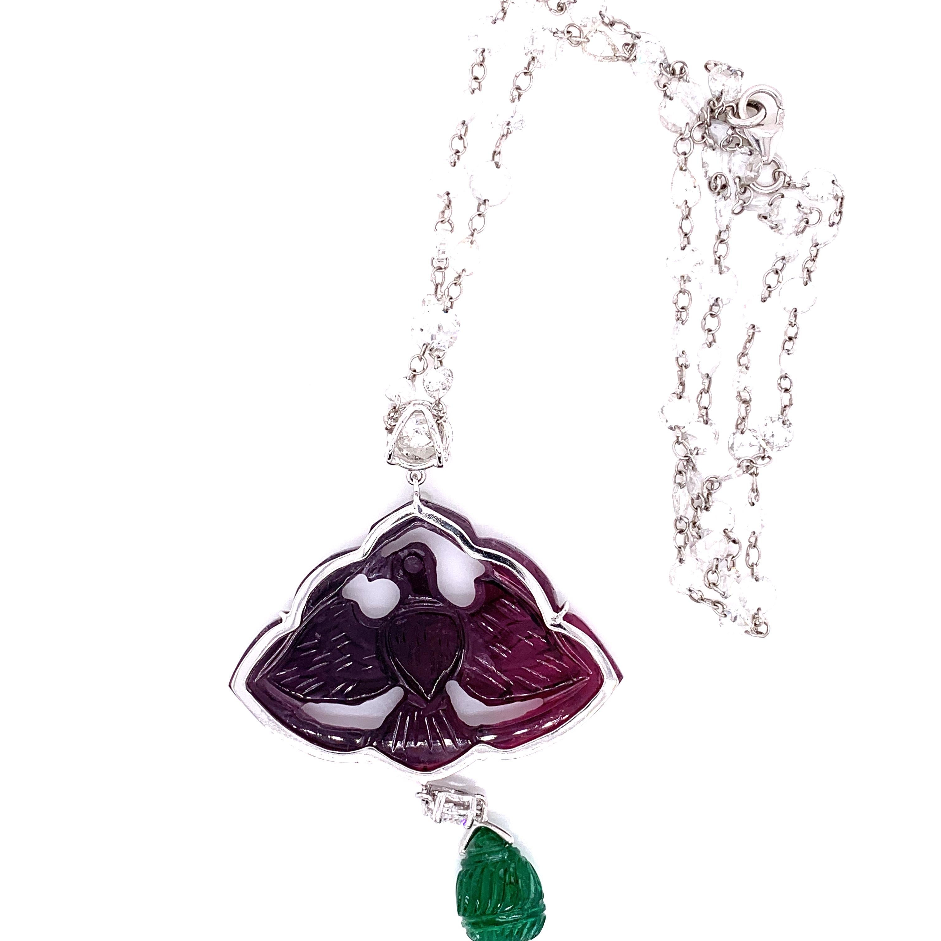 27 Carat Carved Mughal Tourmaline, Emerald, and White Diamond Gold Necklace  In New Condition In Hong Kong, HK