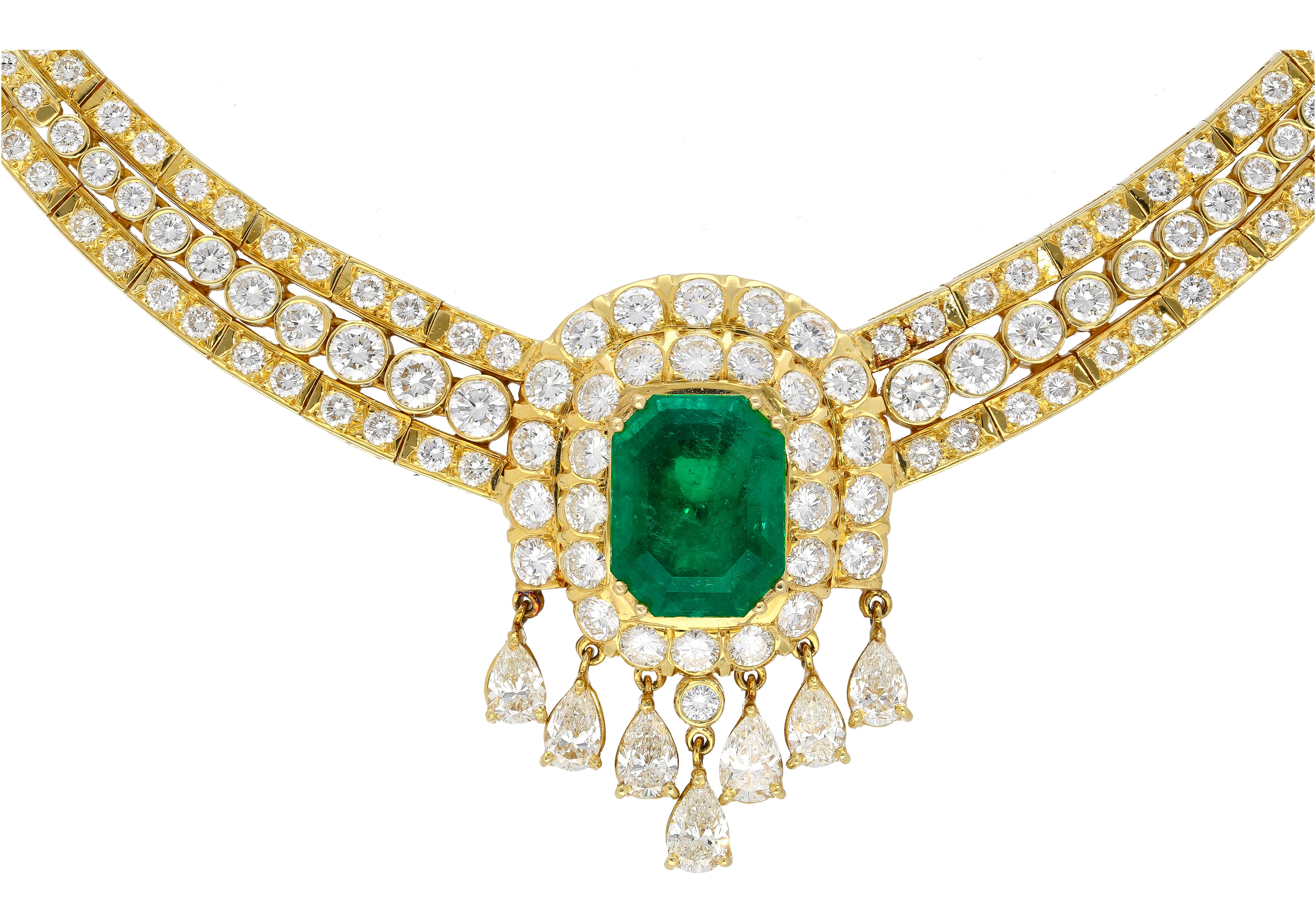 27 Carat Colombian Emerald & Diamond Chandelier Regal Choker Necklace in 18k In New Condition For Sale In Miami, FL