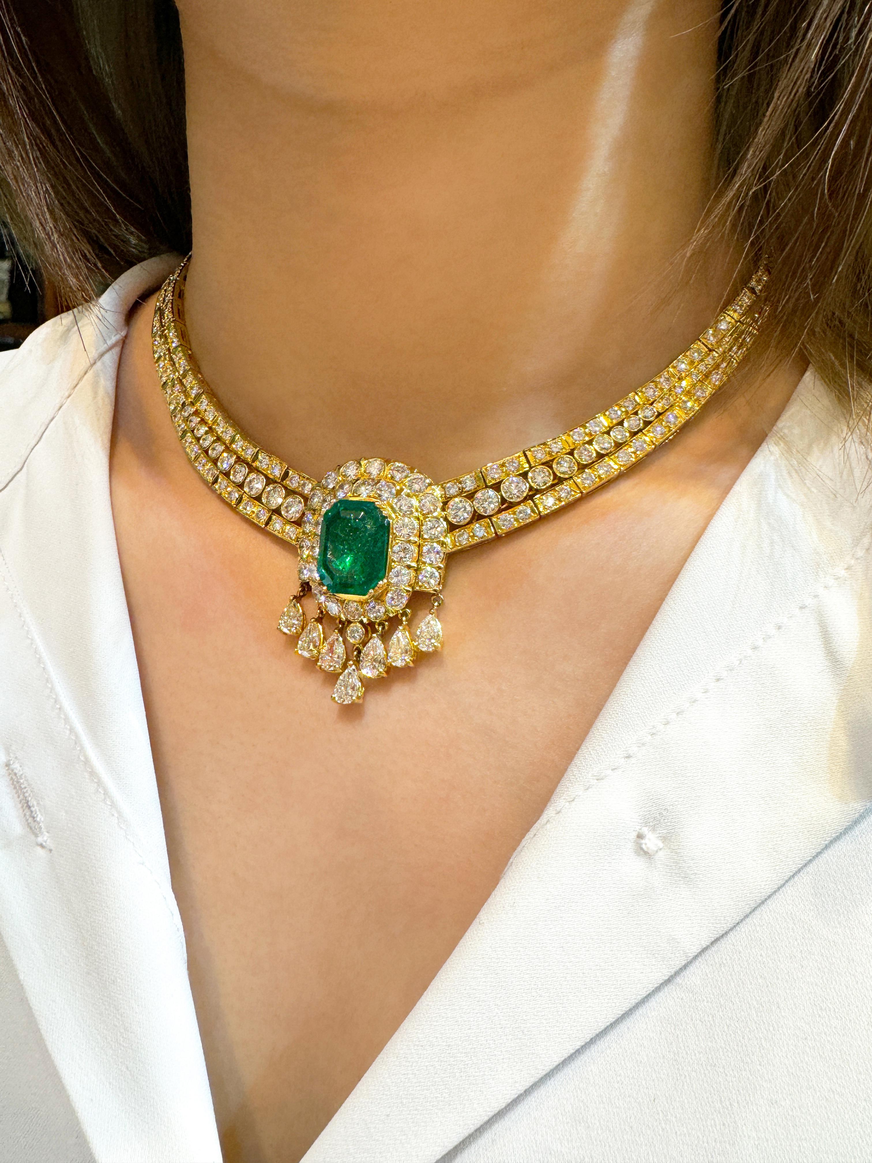 Women's 27 Carat Colombian Emerald & Diamond Chandelier Regal Choker Necklace in 18k For Sale