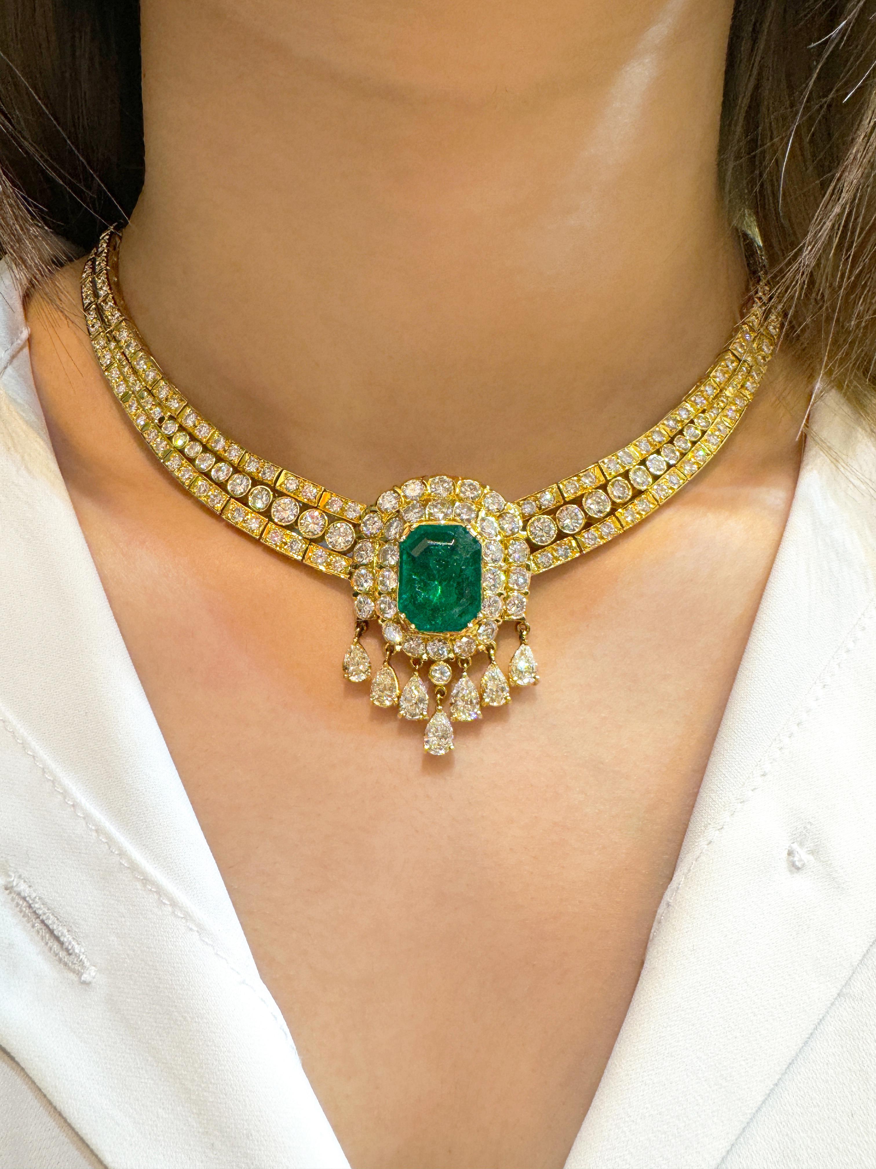 27 Carat Colombian Emerald & Diamond Chandelier Regal Choker Necklace in 18k For Sale 1
