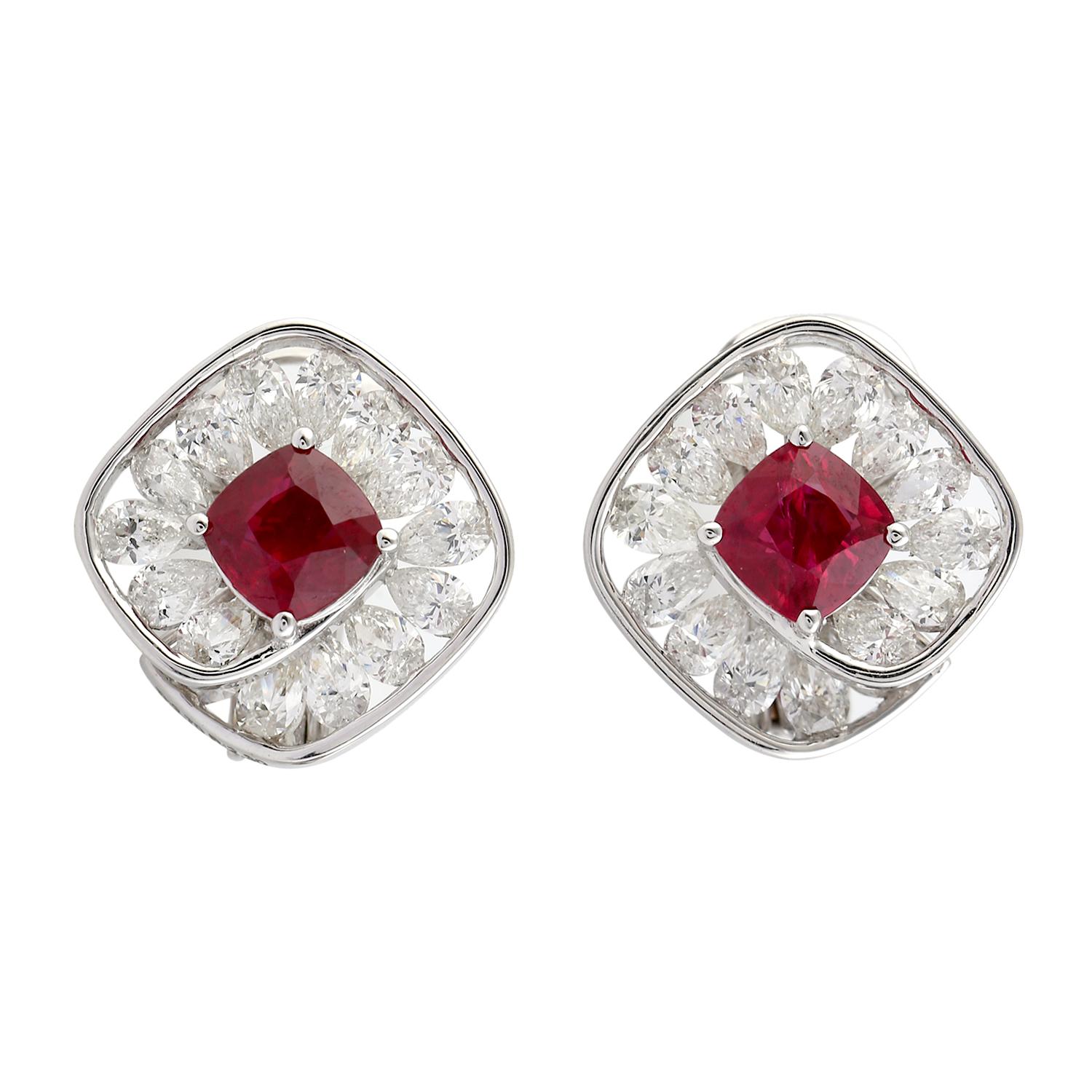 Contemporary 2.7 Carat Diamonds Ruby 18 Karat Gold Camilla Stud Earrings For Sale