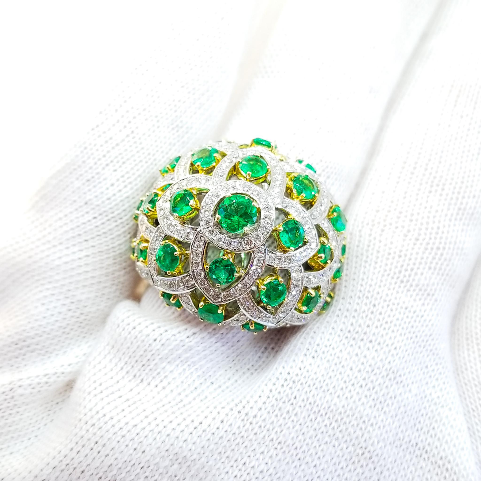 Artisan 2.7 Carat Emerald and 1.8 Carat White Diamond Lotus Flower Bombe Ring 18 Karat For Sale