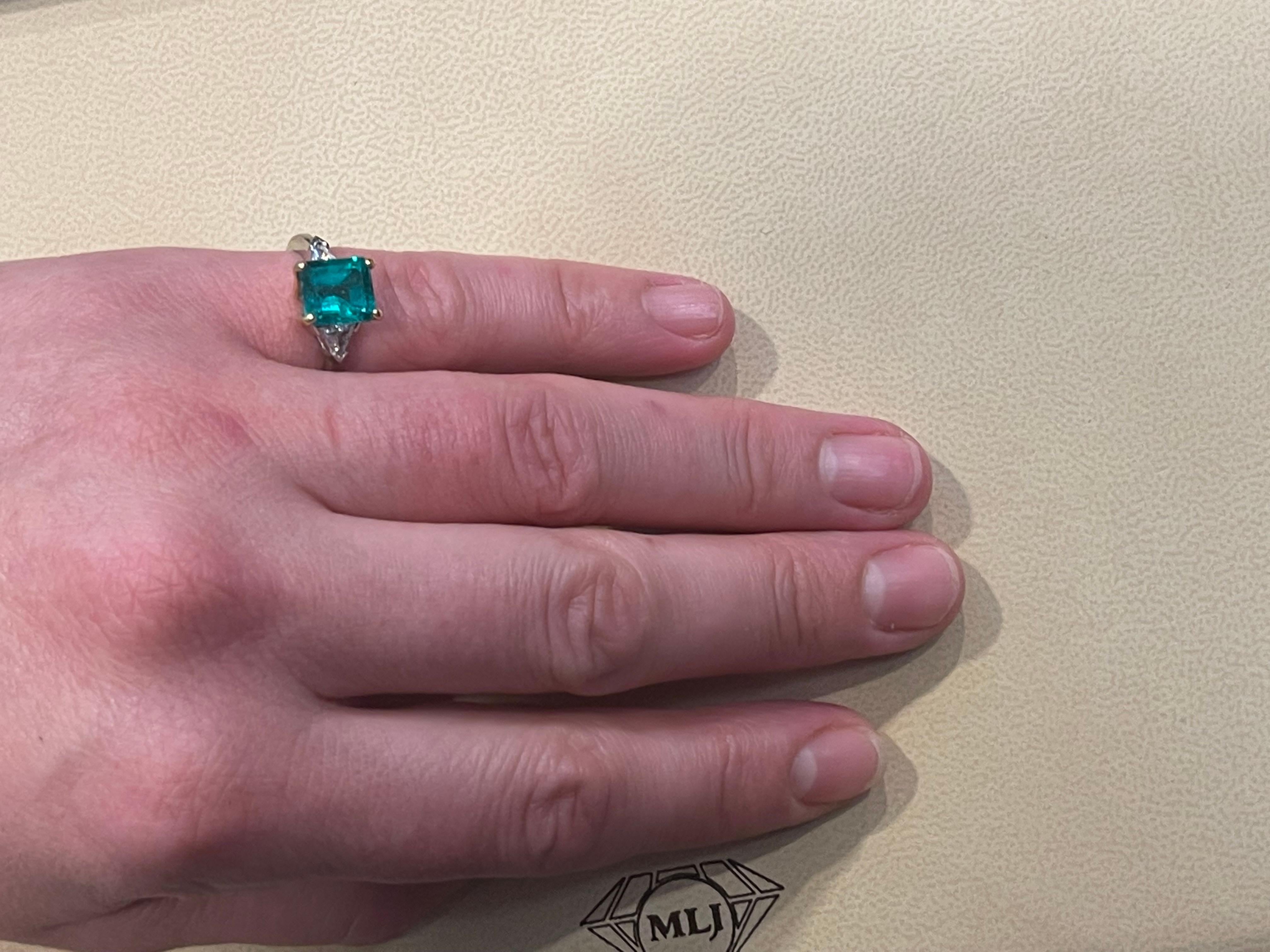 2.7 Carat Emerald Cut Colombian Emerald & 0.60Ct Diamond Ring 18K White/Y Gold For Sale 1
