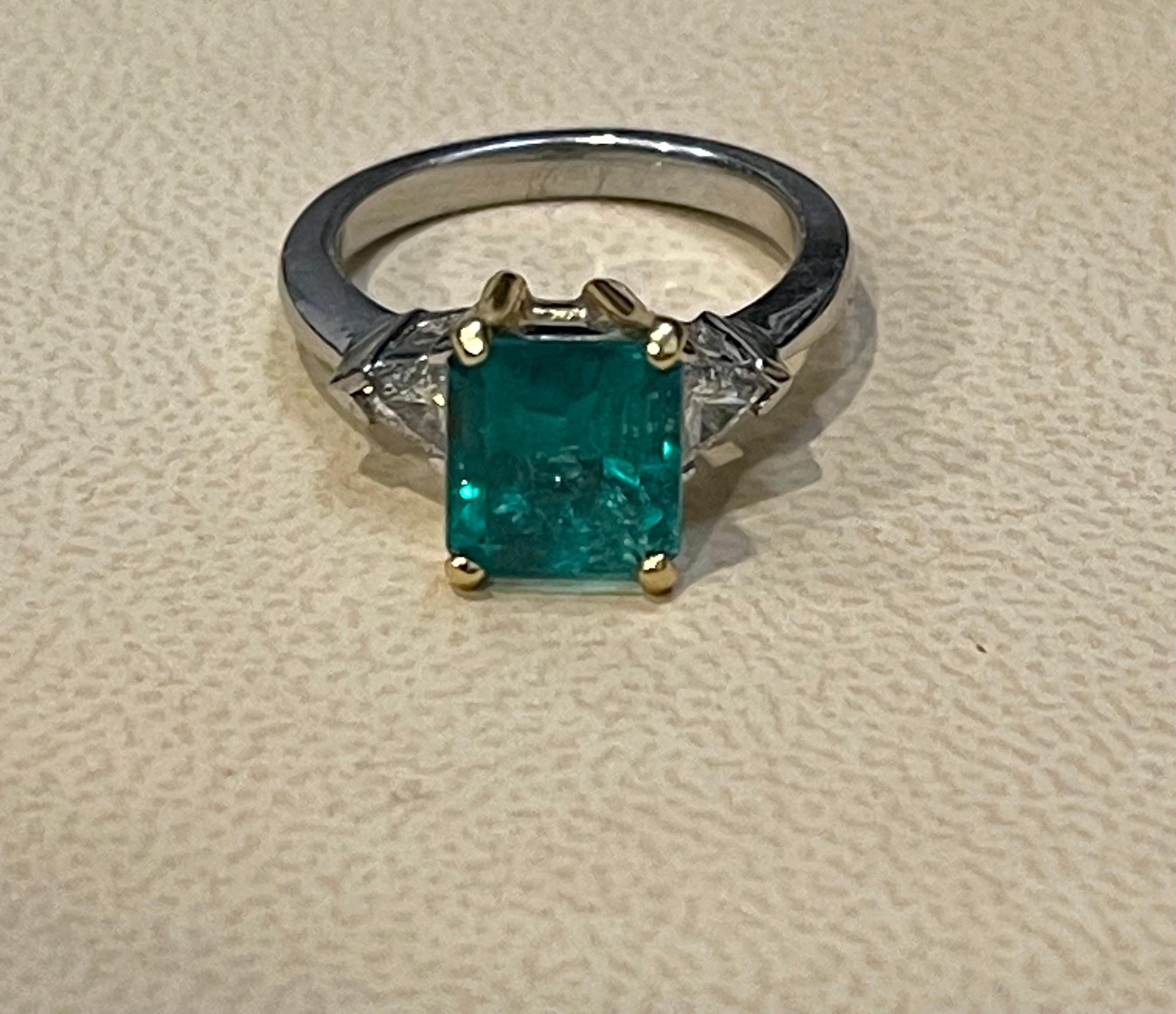 2.7 Carat Emerald Cut Colombian Emerald & 0.60Ct Diamond Ring 18K White/Y Gold For Sale 8