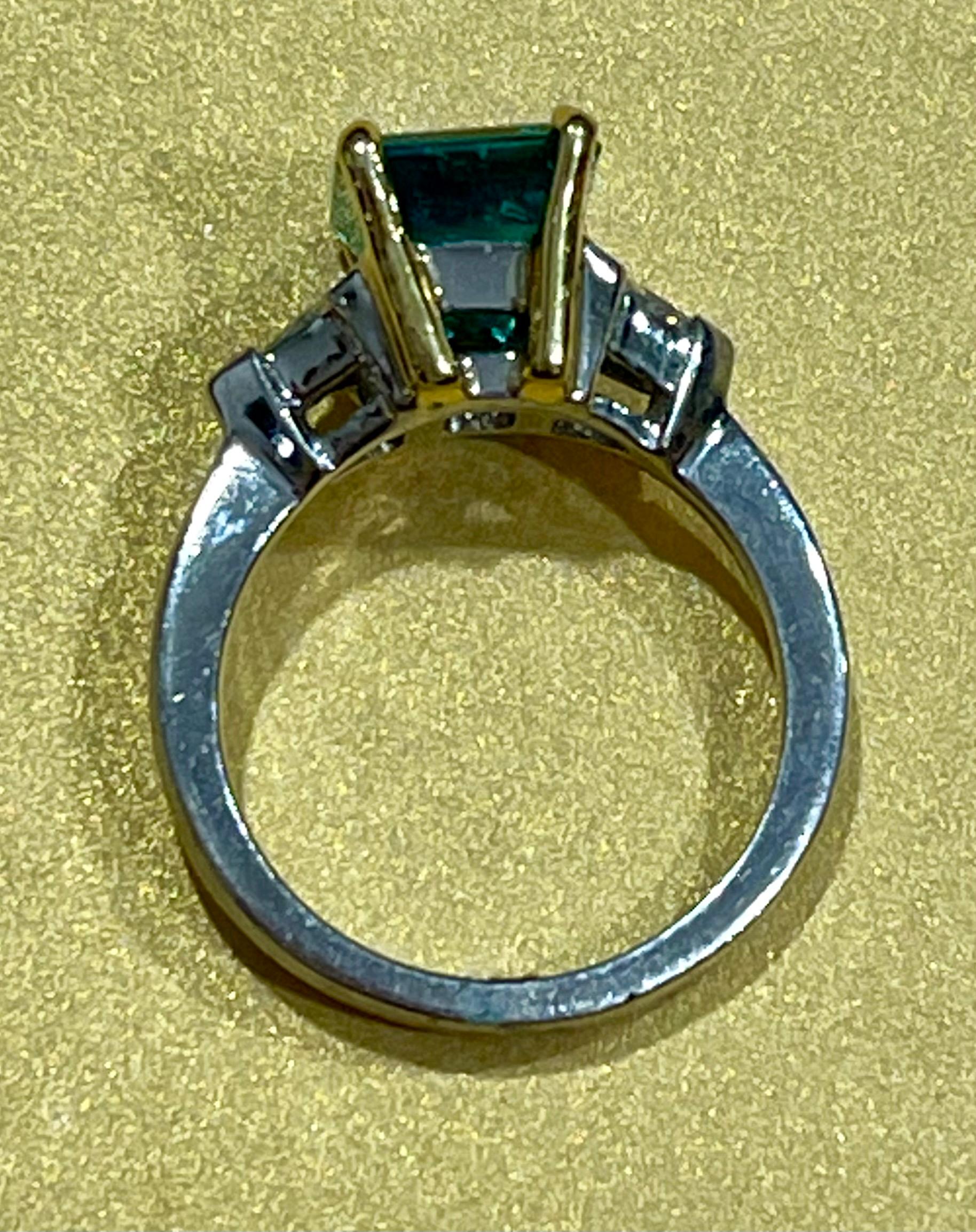 Extra Fine Colombian Emerald Ring 
2.7 Carat Emerald  Cut Colombian Emerald & 0.60Ct Diamond Ring 18K White/Y Gold
Extreme Fine quality of the Colombian Emerald
2.7 Carat exact weight   Colombian Emerald Absolutely gorgeous emerald , Very desirable