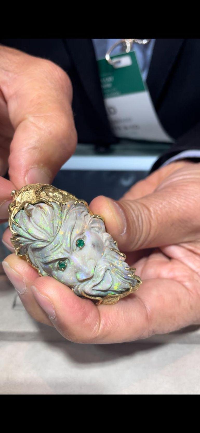 Pendentif bague avec opale d'émeraude et diamant de 27 carats, rare opale de Andamoka sculptée Bon état - En vente à Yorba Linda, CA