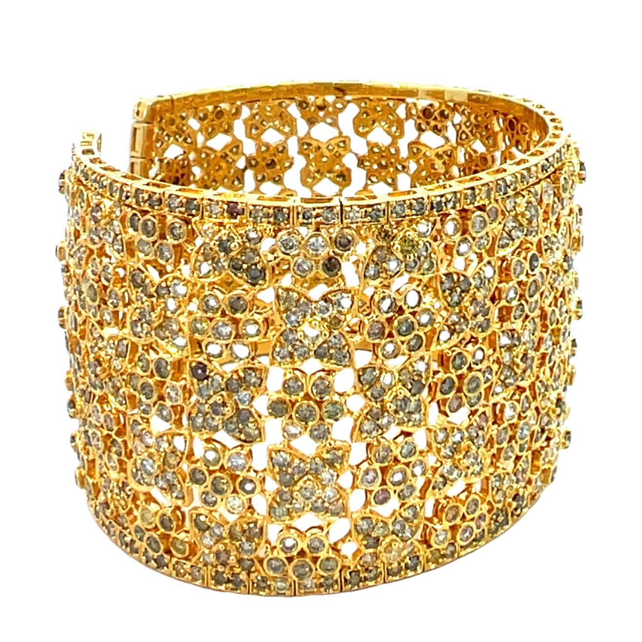 27 Carati Multi Fancy Color Diamond Bracciale Bangle in vendita 1
