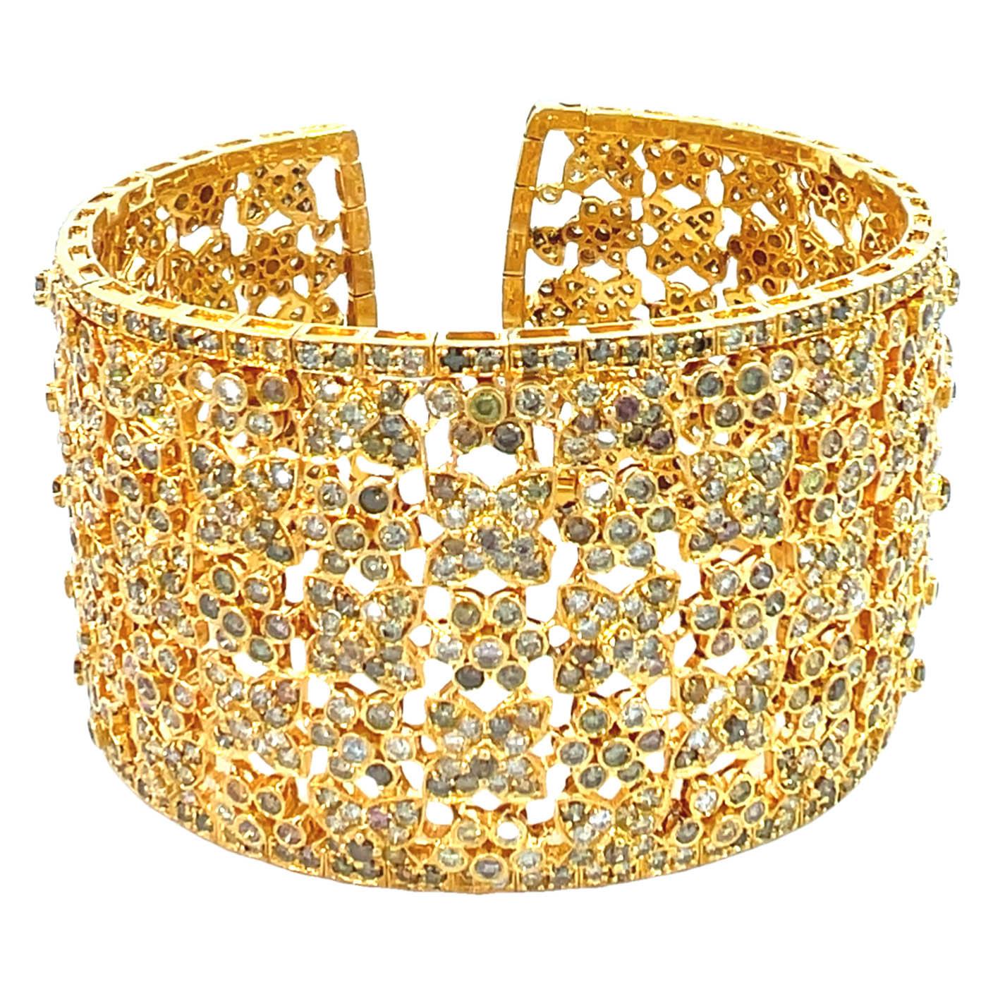 27 Carati Multi Fancy Color Diamond Bracciale Bangle in vendita 3