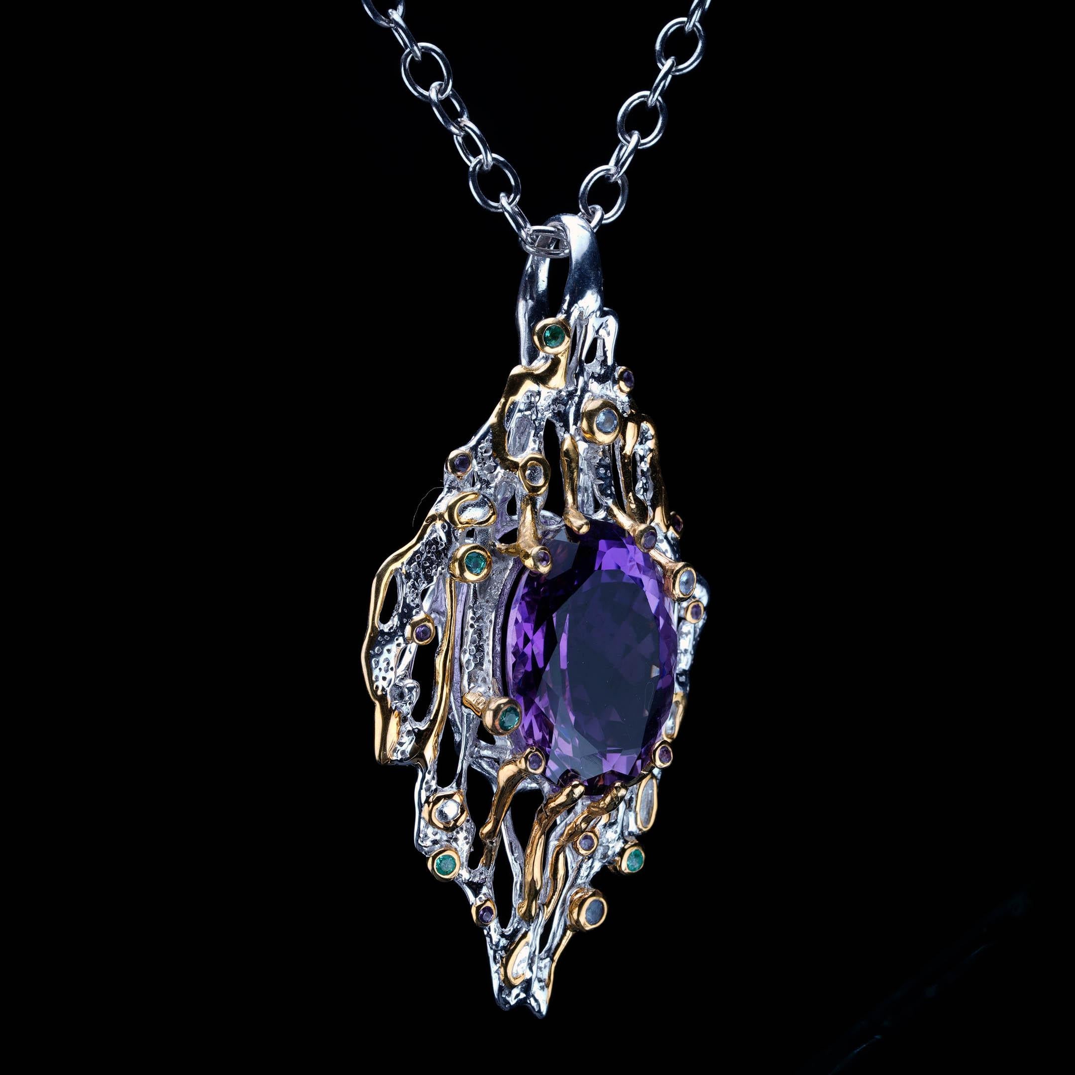Pendentif 27 carats en améthyste ovale et pierres précieuses // argent sterling et or 14K Neuf - En vente à New York, NY