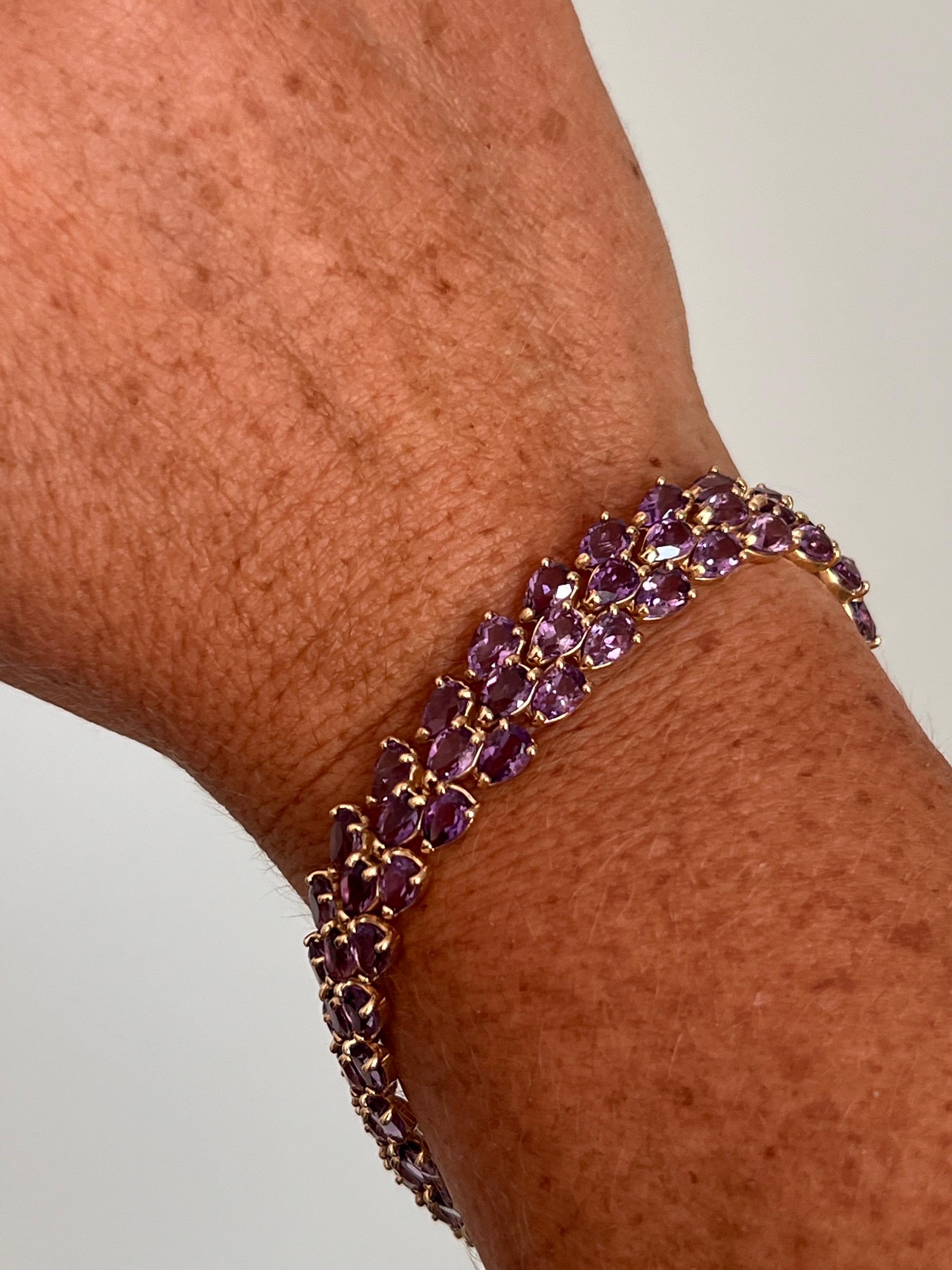 Taille poire Bracelet en améthyste poire 27 carats et or jaune 14k en vente