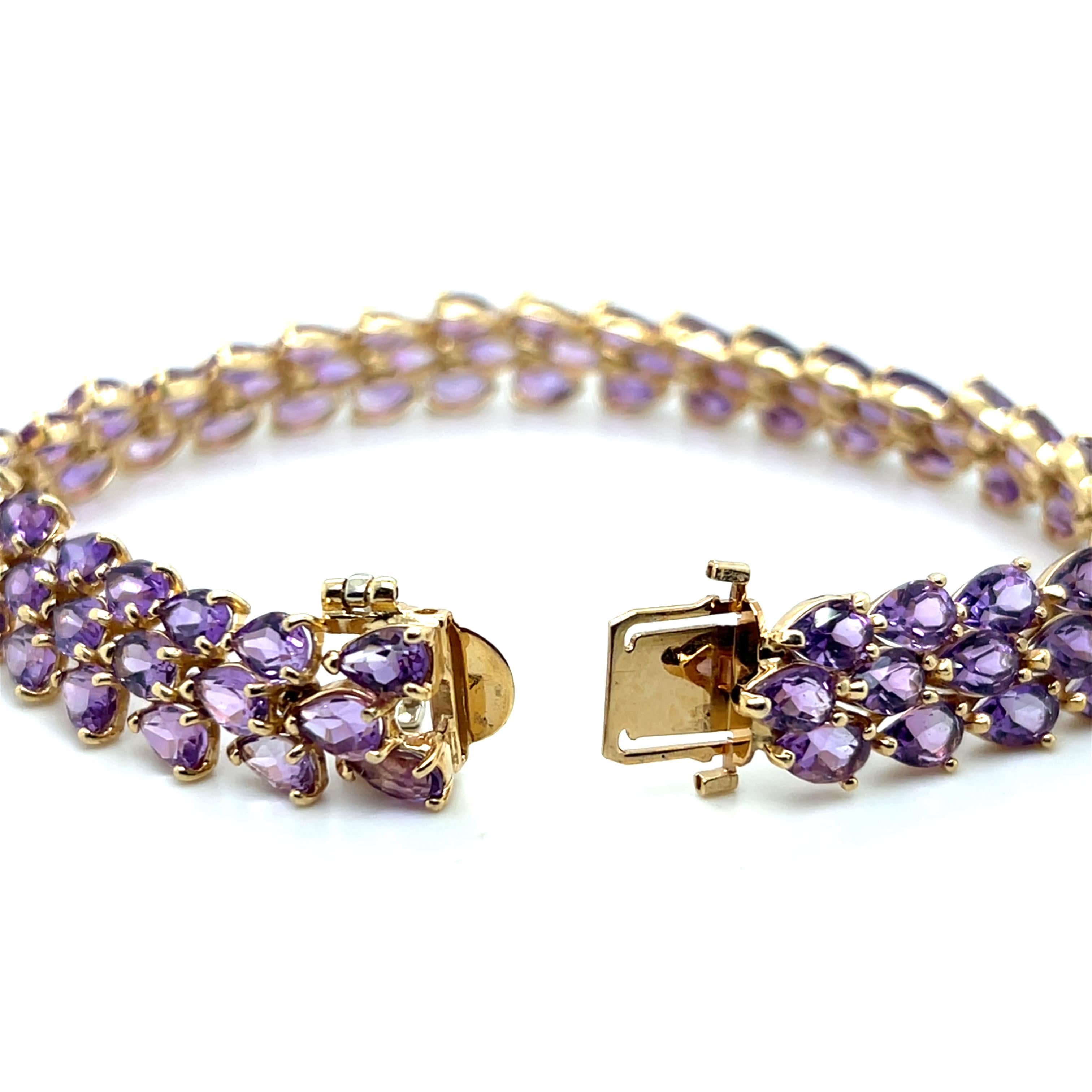 Bracelet en améthyste poire 27 carats et or jaune 14k en vente 1