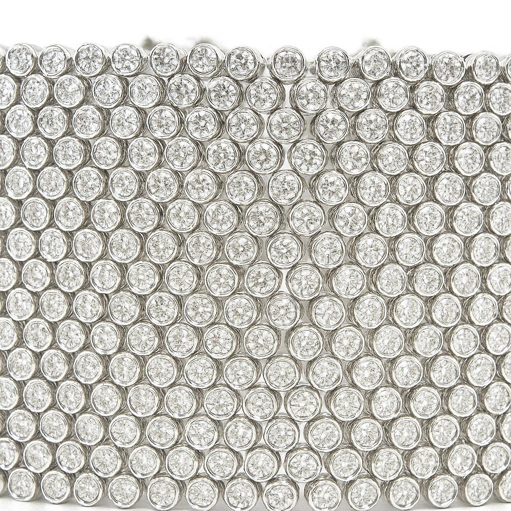 Taglio rotondo Bracciale con castone di diamanti rotondi da 27 carati 18k in vendita