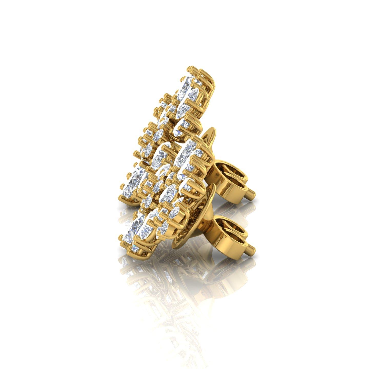 Pear Cut 2.7 Carat Si/HI Pear Marquise Diamond Stud Earrings 18 Karat Yellow Gold Jewelry For Sale