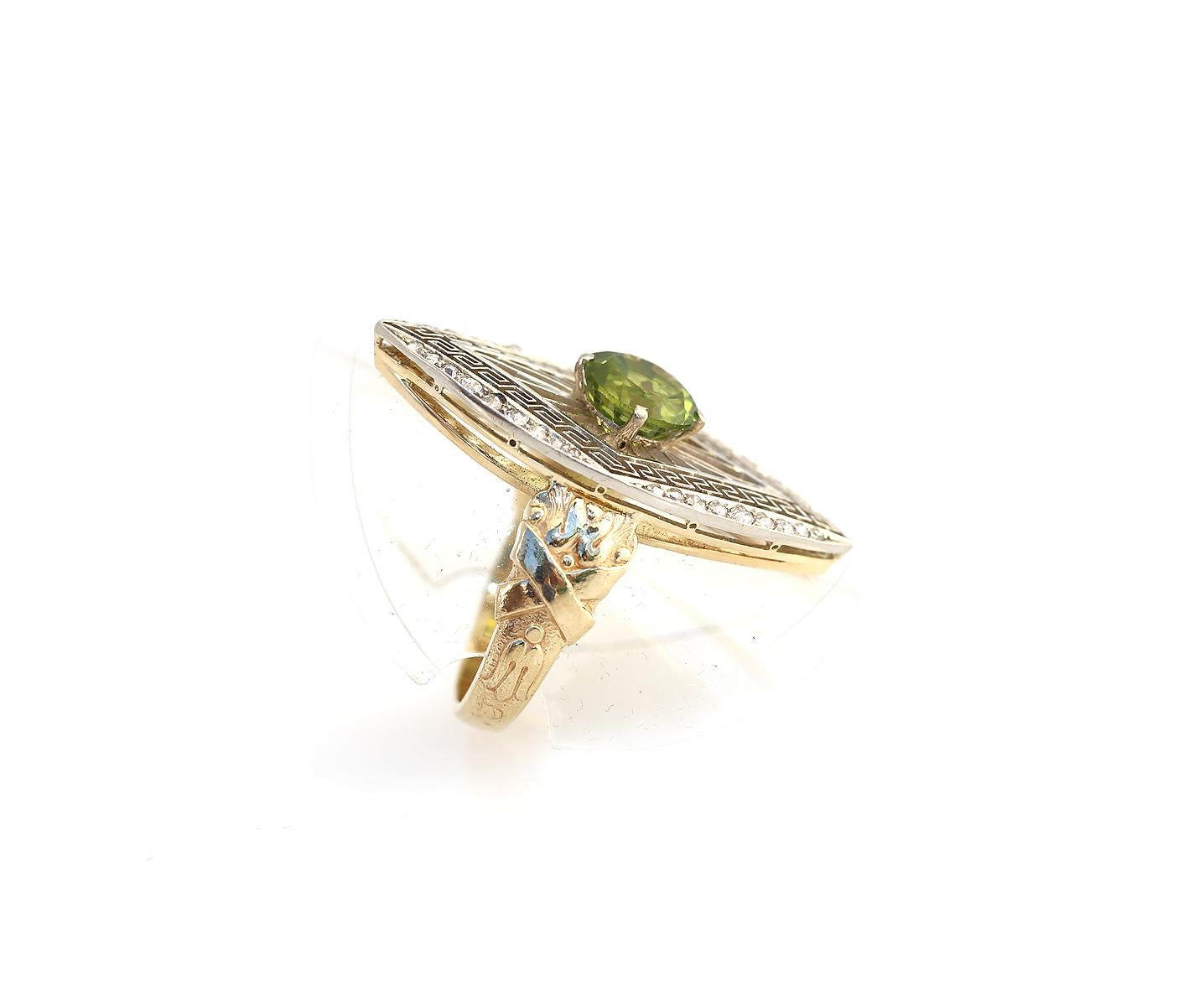 Women's 2.7 Ct Peridot Platinum Yellow Gold European Ring Boxed, 1900 For Sale