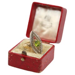 2,7 Karat Peridot Platin Gelbgold Europäischer Ring in Schachtel, 1900