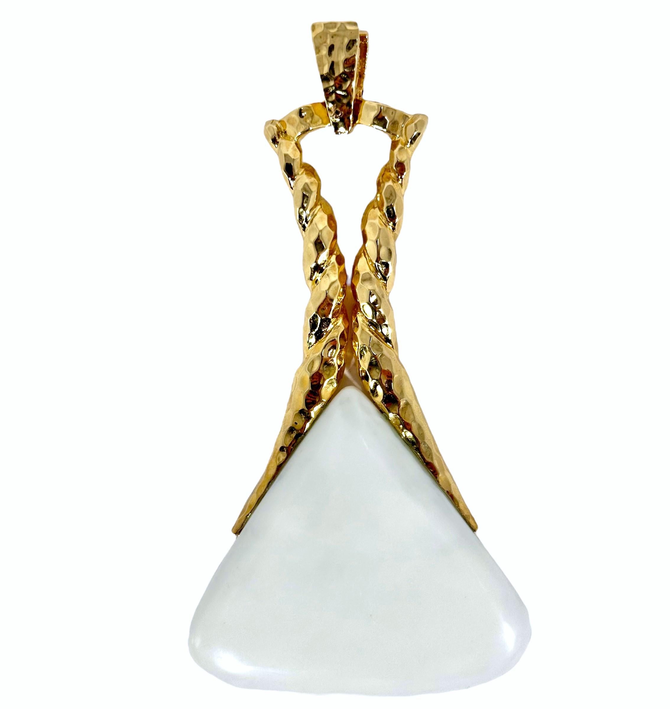Modern 27 Inch Link Gold Necklace with White Onyx Pendant by French Designer Wander  For Sale
