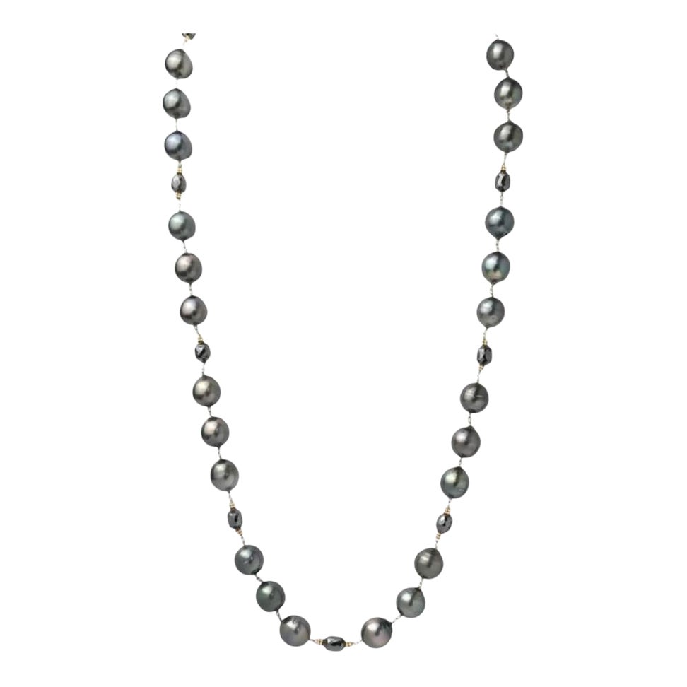 Collana da 27" con perle di Tahiti e diamanti neri naturali (30,00ct) in oro giallo 14K