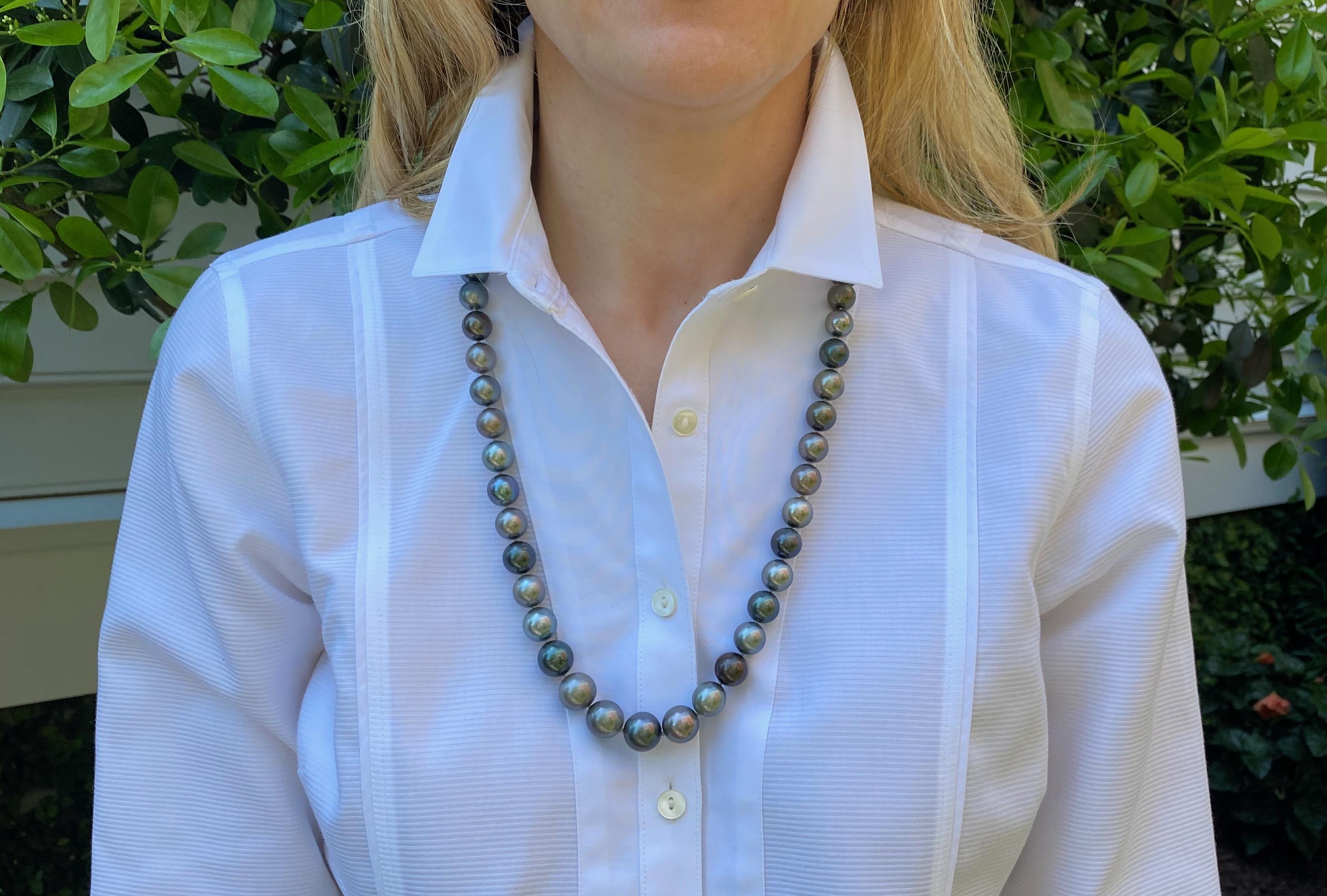 Modern 13.5 to 8.5 mm Tahitian Pearl Endless Necklace in 27