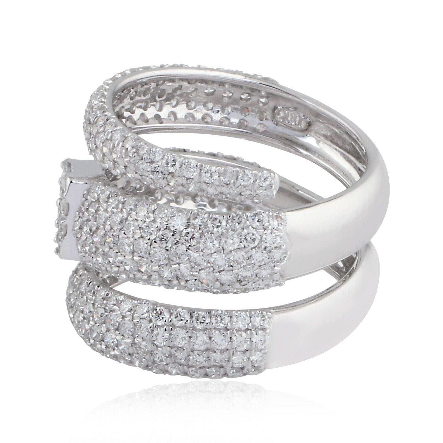 For Sale:  2.70 Carat Diamond 18 Karat White Gold Wrap Ring 3