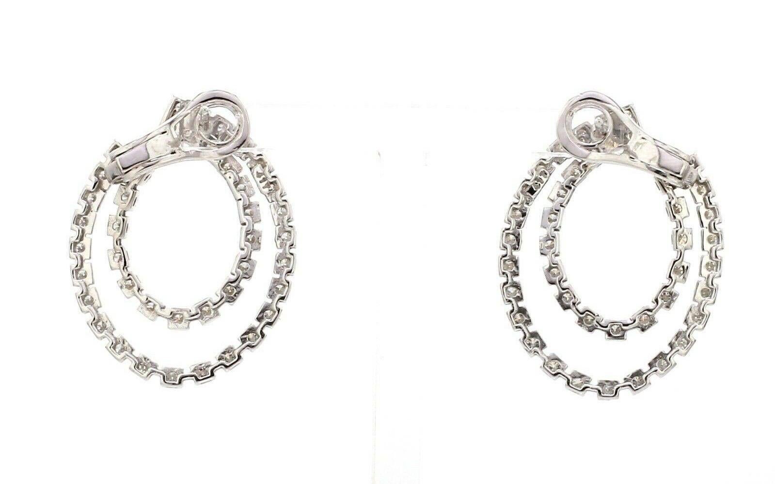 Contemporary 2.70 Carat Diamond Chain 14 Karat Gold Hoop Earrings For Sale