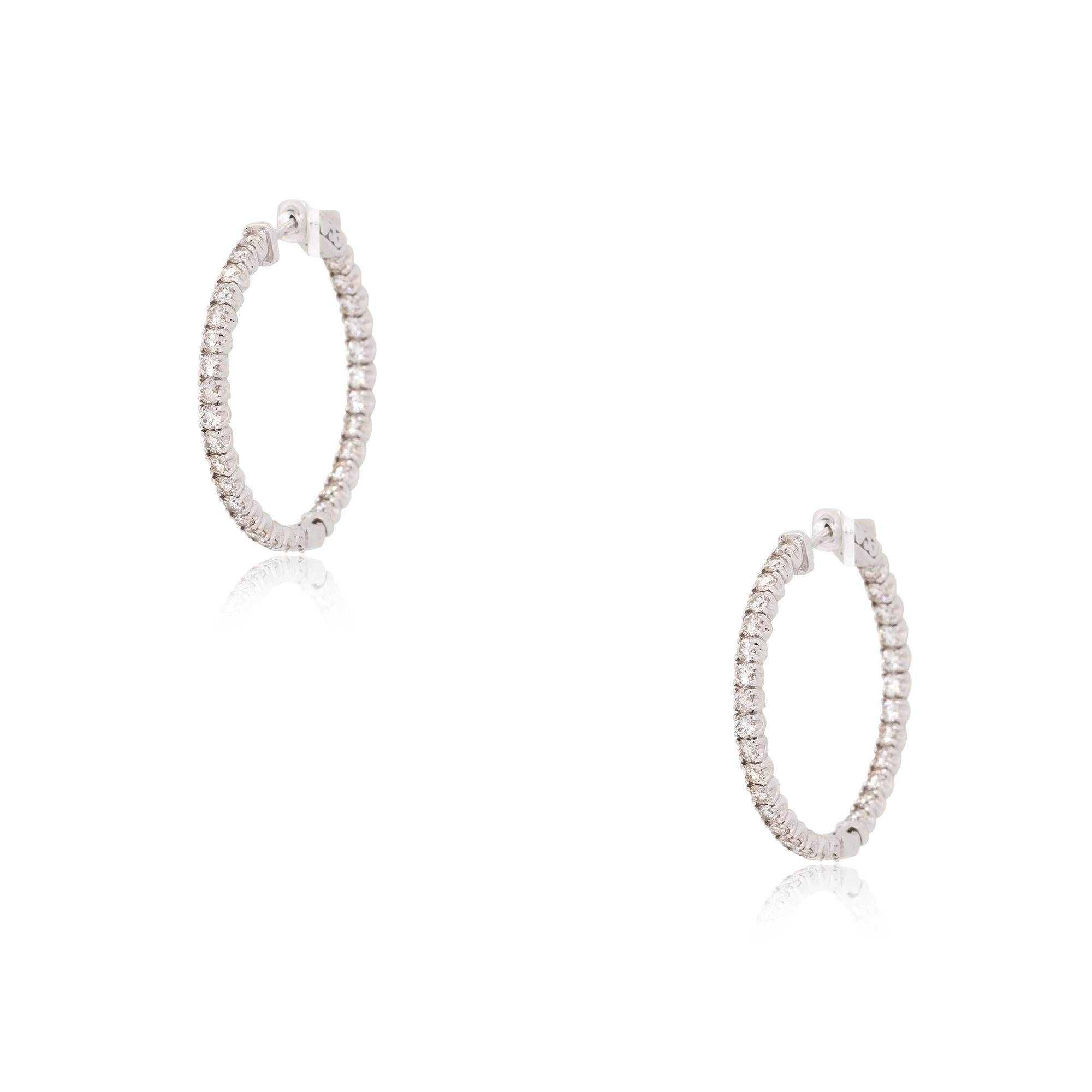 Boucles d'oreilles en forme d'anneau avec un diamant de 2,70 carats 14 carats en stock en vente 1