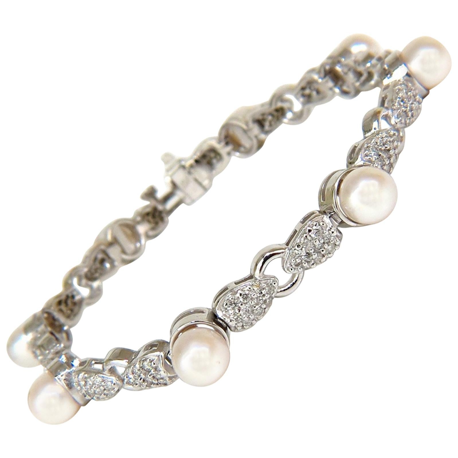 2.70 Carat Diamonds and Luster Akoya Pearl Petal Link Tennis Bracelet 14 Karat