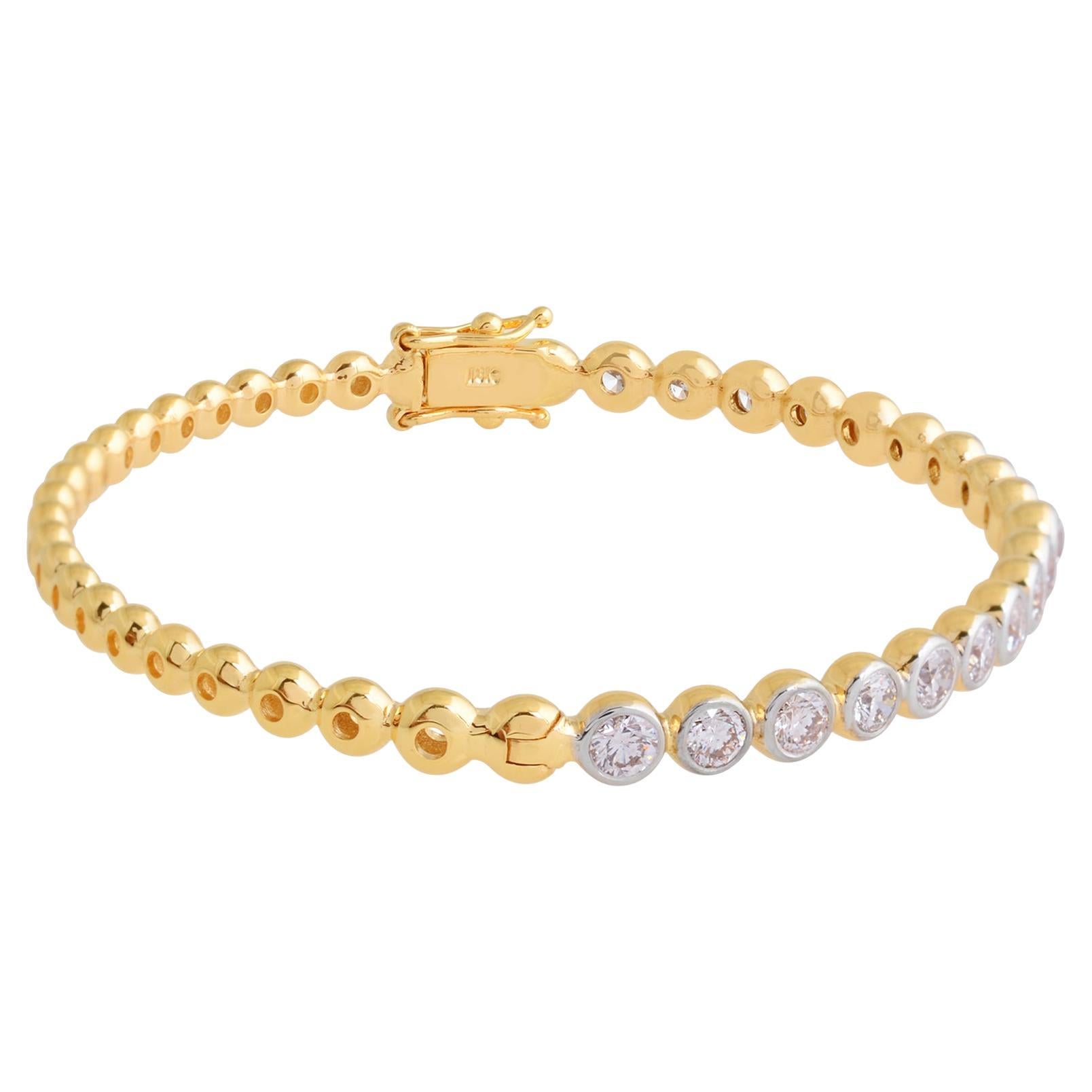 Bracciale con diamanti naturali da 2,70 carati in oro giallo 14 carati Gioielli di pregio 
Realizzato in oro giallo, questo bracciale presenta una linea completa di diamanti a taglio rotondo, ciascuno incastonato in modo sicuro in un castone.