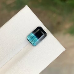 2.70 carati di tormalina bicolore naturale sfusa a forma di smeraldo