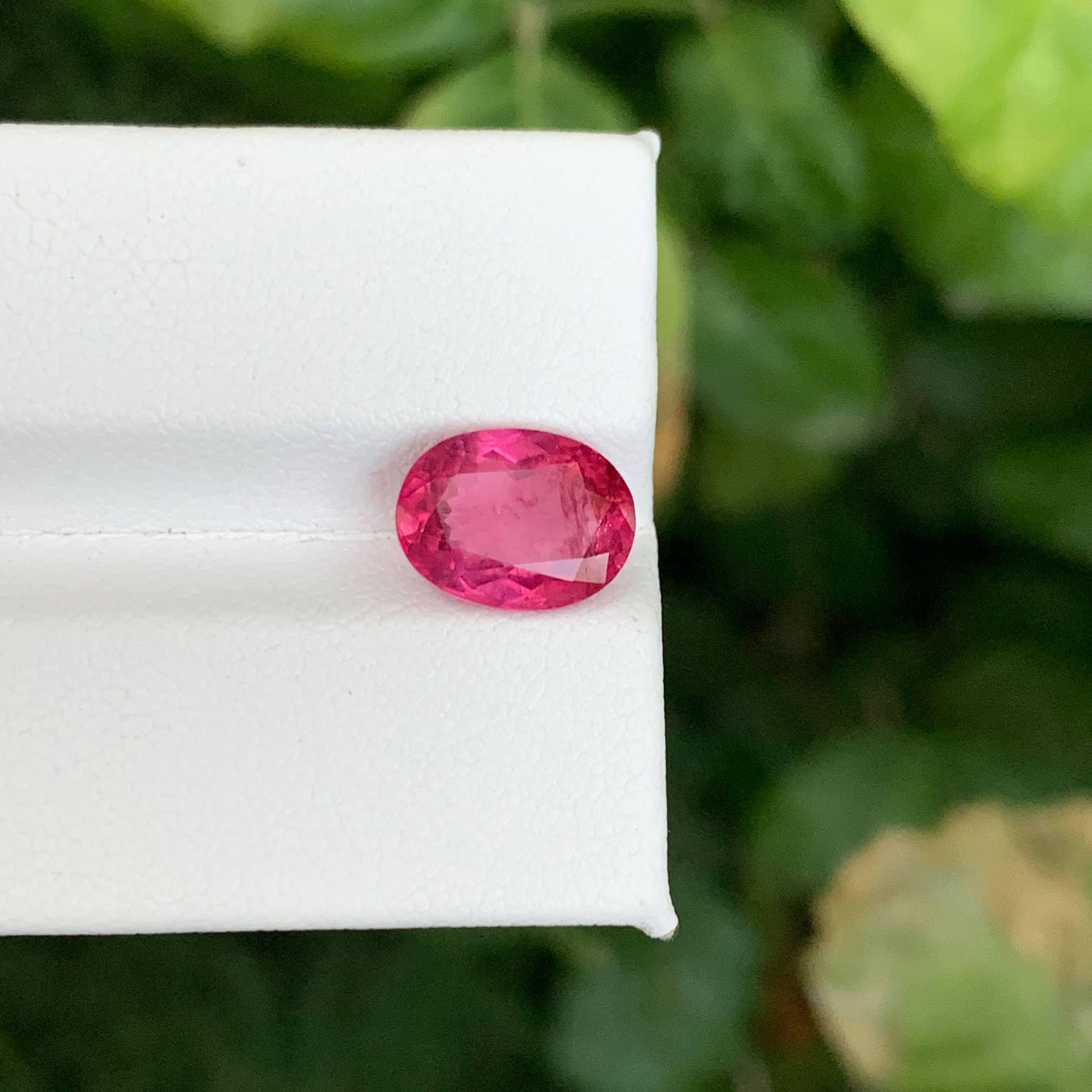 2.70 Carat Natural Loose Bubblegum Pink Tourmaline Oval Cut Afghan Gemstone For Sale 5