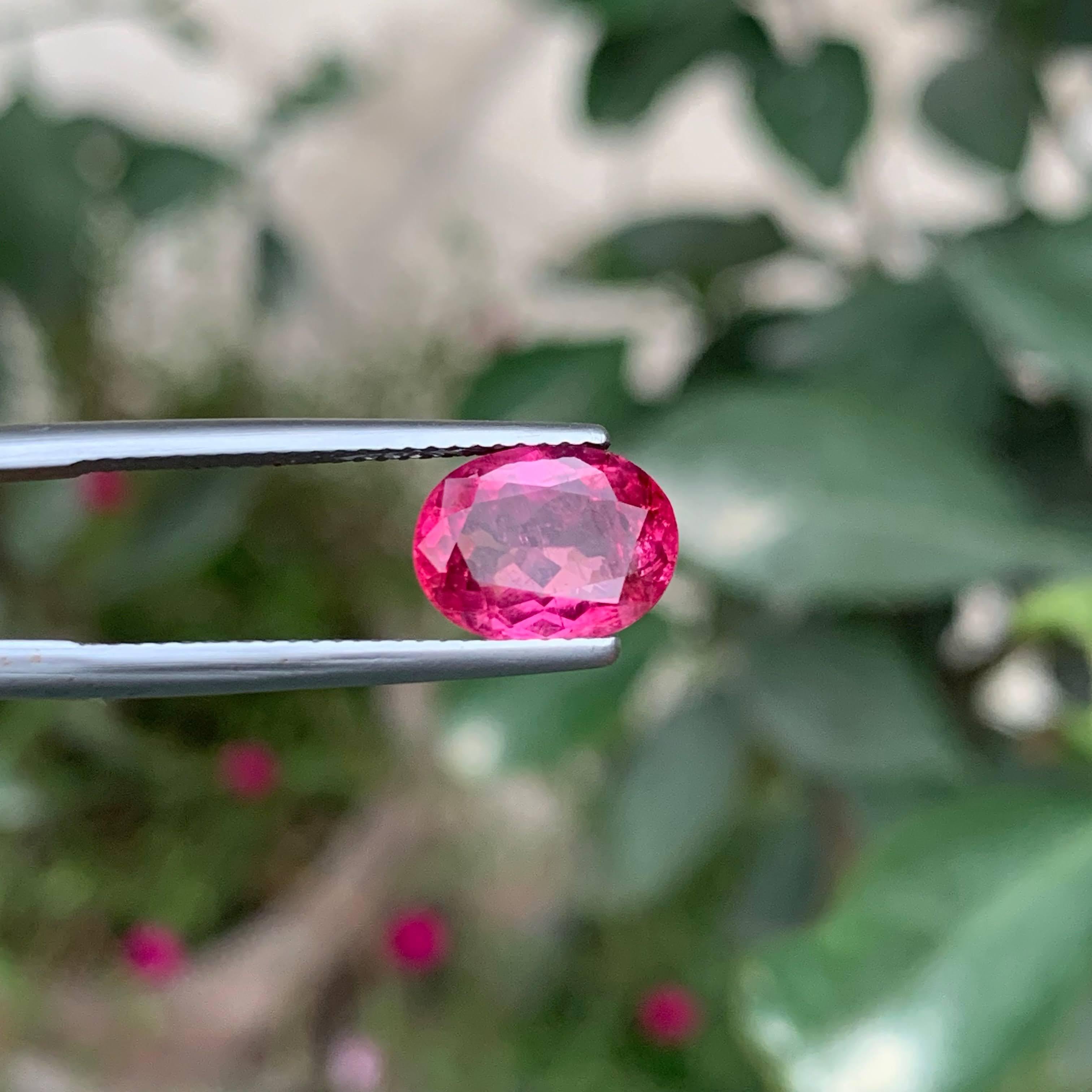 2.70 Carat Natural Loose Bubblegum Pink Tourmaline Oval Cut Afghan Gemstone For Sale 3