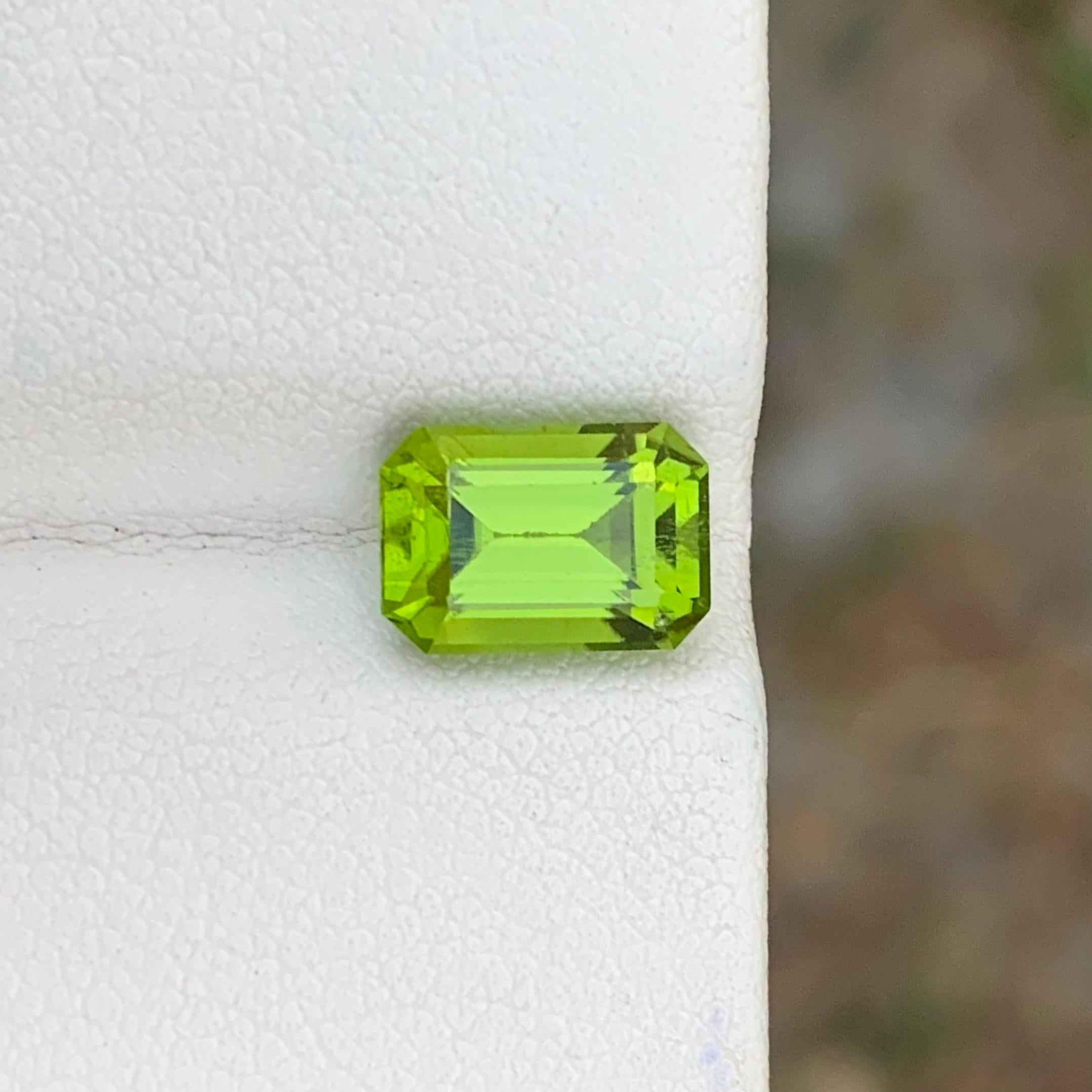 Loose Peridot
Weight: 2.70 Carats 
Dimension: 8.9x6.2x5.4 Mm
Origin: Pakistan
Shape: Emerald 
Color: Green
Treatment: Non
Peridot is a stunning green gemstone known for its vibrant color and unique properties. This gem belongs to the mineral