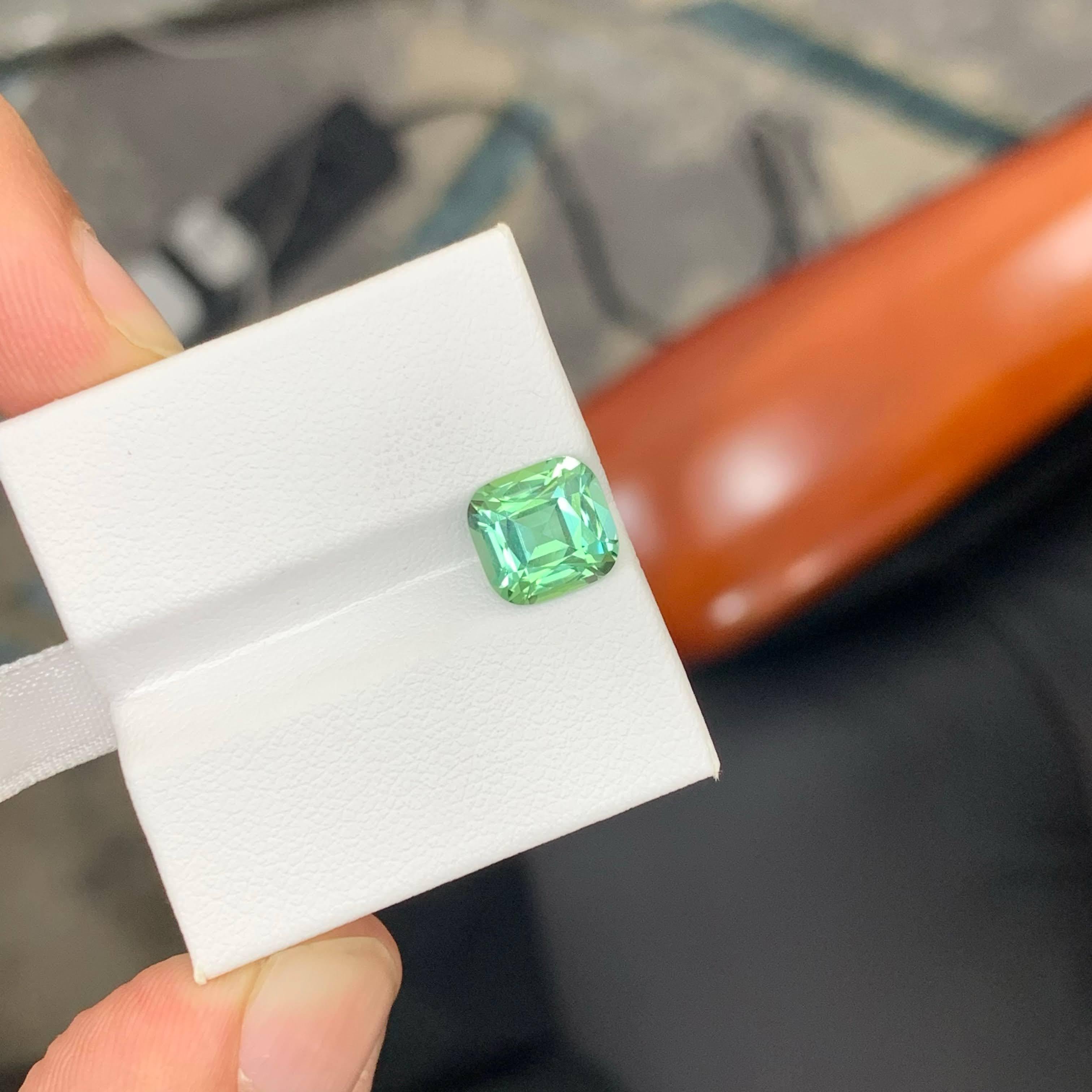 2.70 Carati di tormalina verde laguna naturale sfusa con taglio a cuscino Gemma afgana In condizioni Nuovo in vendita a Bangkok, TH