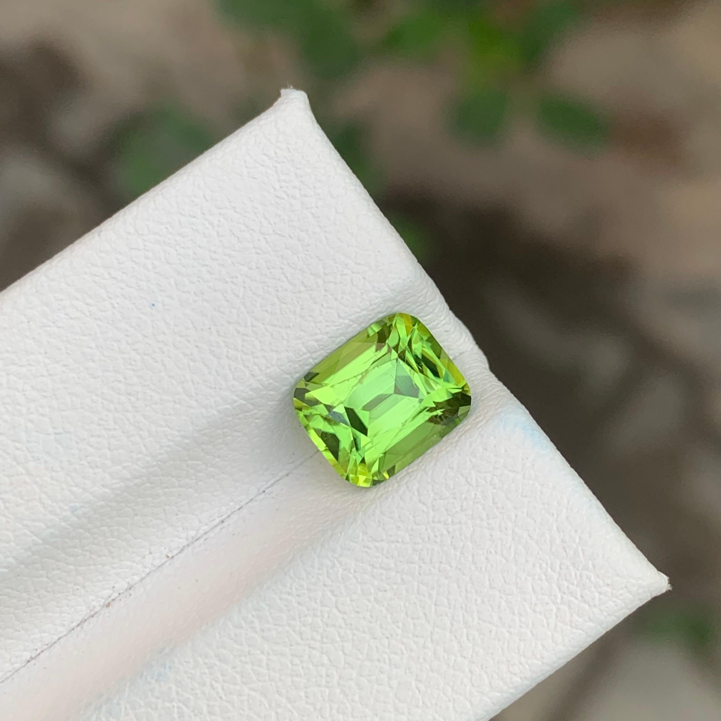 2.70 Carat Natural Loose Peridot Cushion Shape Gemstone For Sale 1