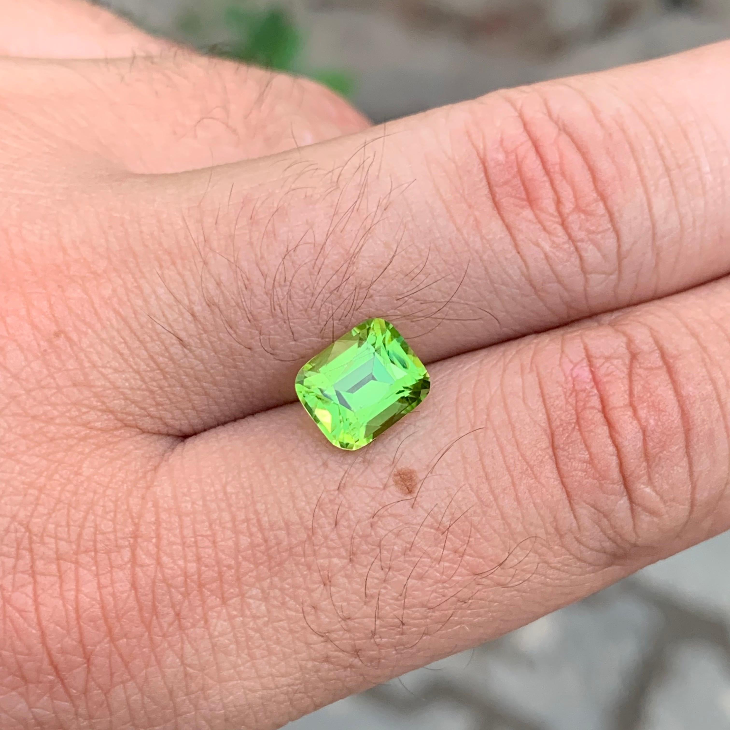 2.70 Carat Natural Loose Peridot Cushion Shape Gemstone For Sale 2