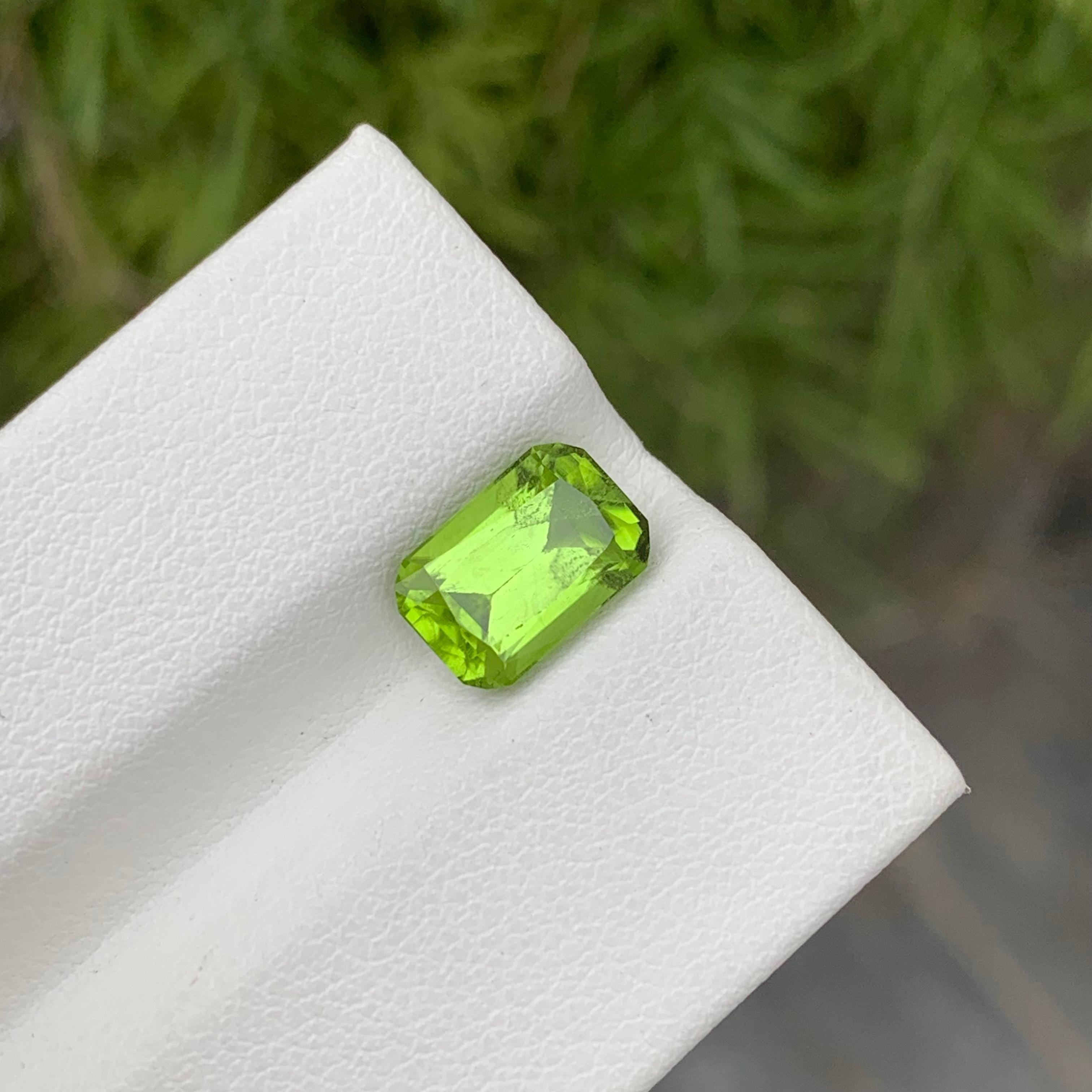 Women's or Men's 2.70 Carat Natural Loose Peridot Long Cushion Shape Gem For Ring  For Sale