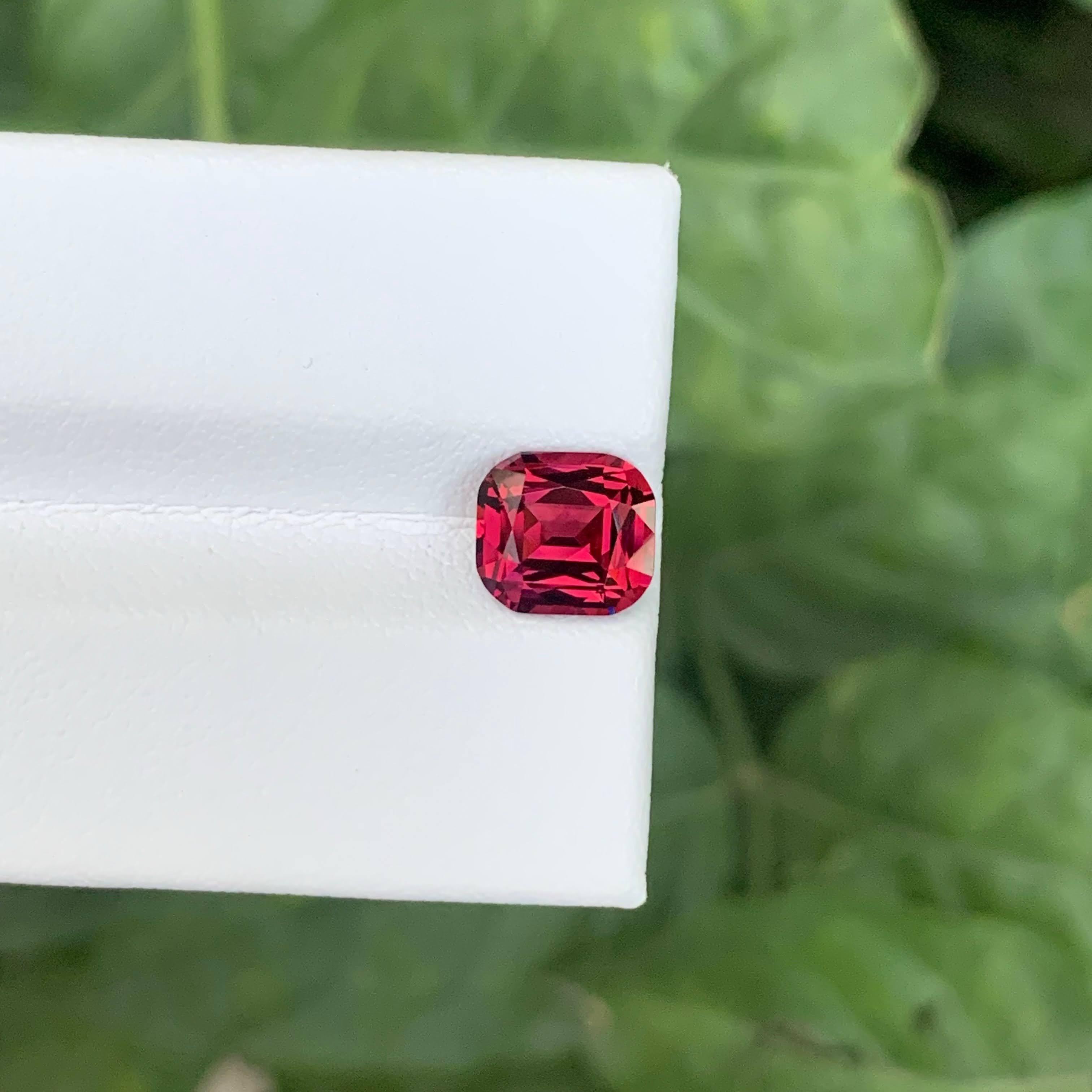 2.70 Karat natürlicher loser rosa-roter Granatstein im Kissenschliff tansanischer Edelstein im Angebot 5