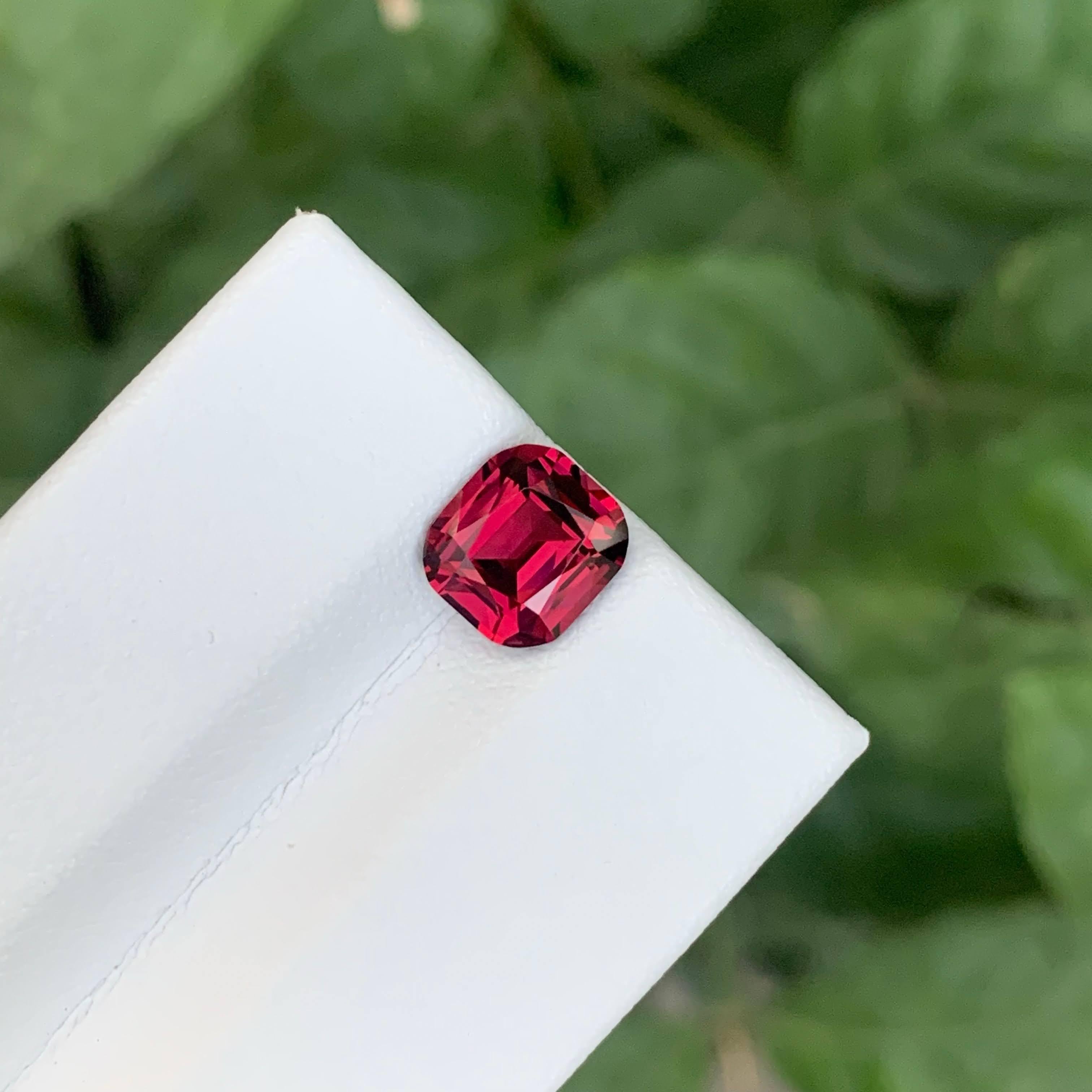 2.70 Karat natürlicher loser rosa-roter Granatstein im Kissenschliff tansanischer Edelstein im Angebot 6