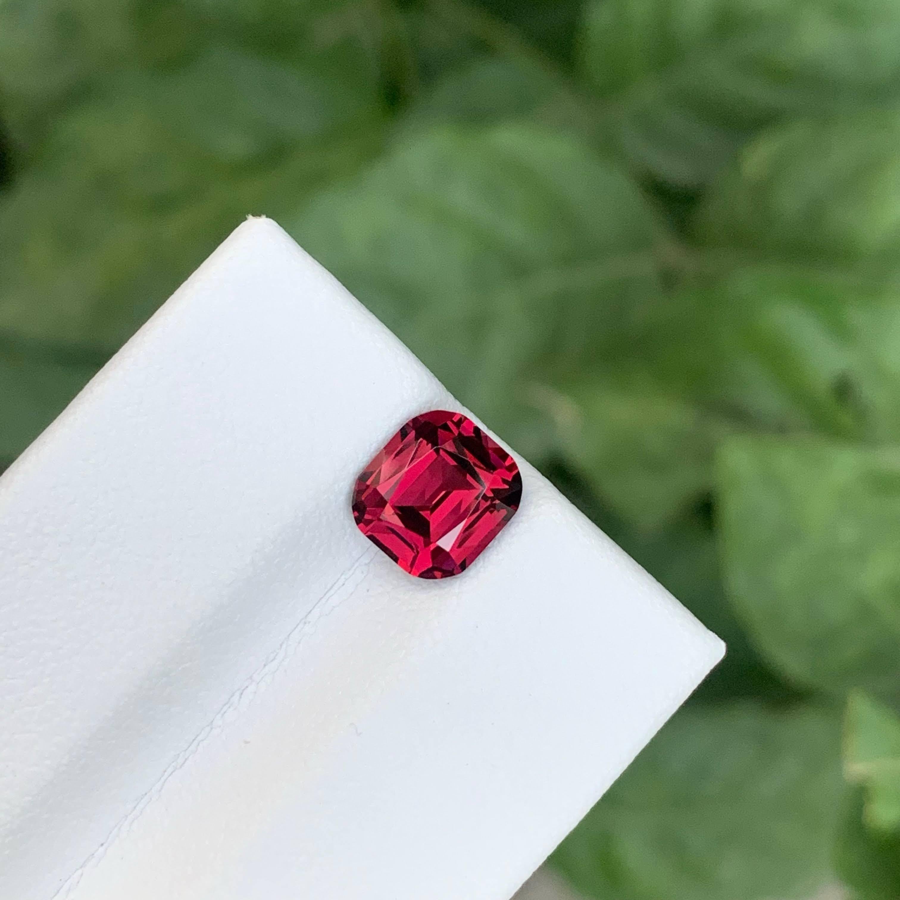 2.70 Karat natürlicher loser rosa-roter Granatstein im Kissenschliff tansanischer Edelstein im Angebot 2