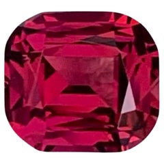 2.70 Carat Natural Loose Pinkish Red Garnet Stone Cushion Cut Tanzanian Gemstone (pierre précieuse tanzanienne)