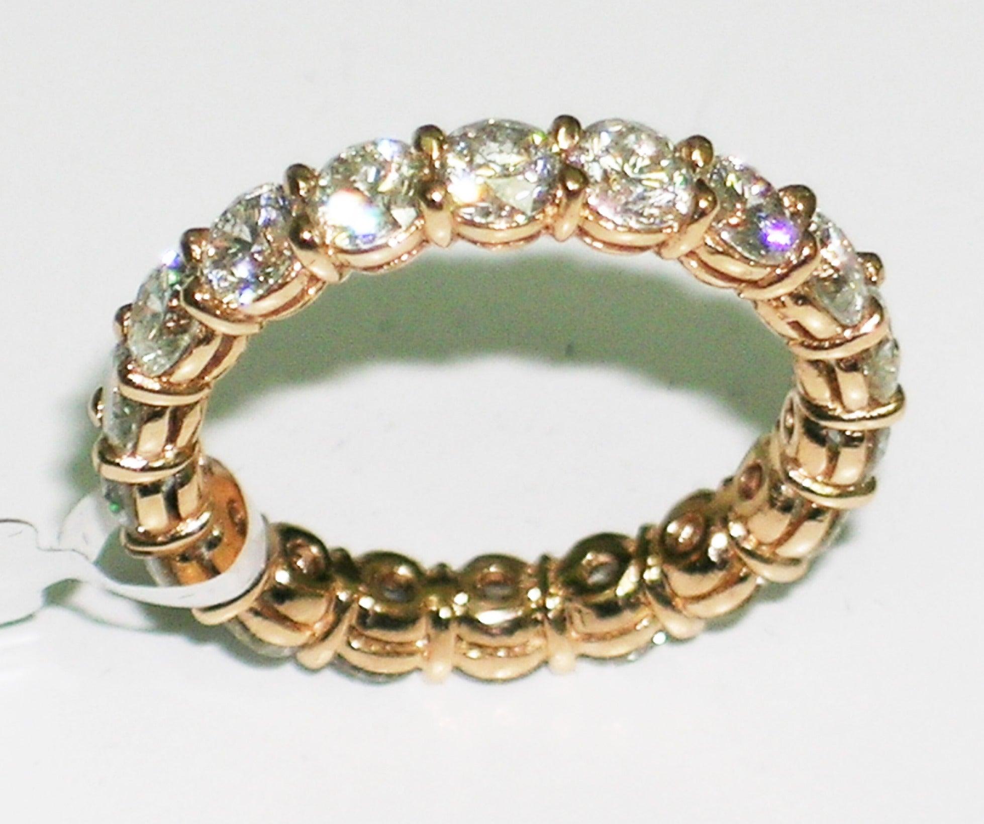 2.70 Carat Rose Gold Eternity Band Ring In New Condition For Sale In New York, NY