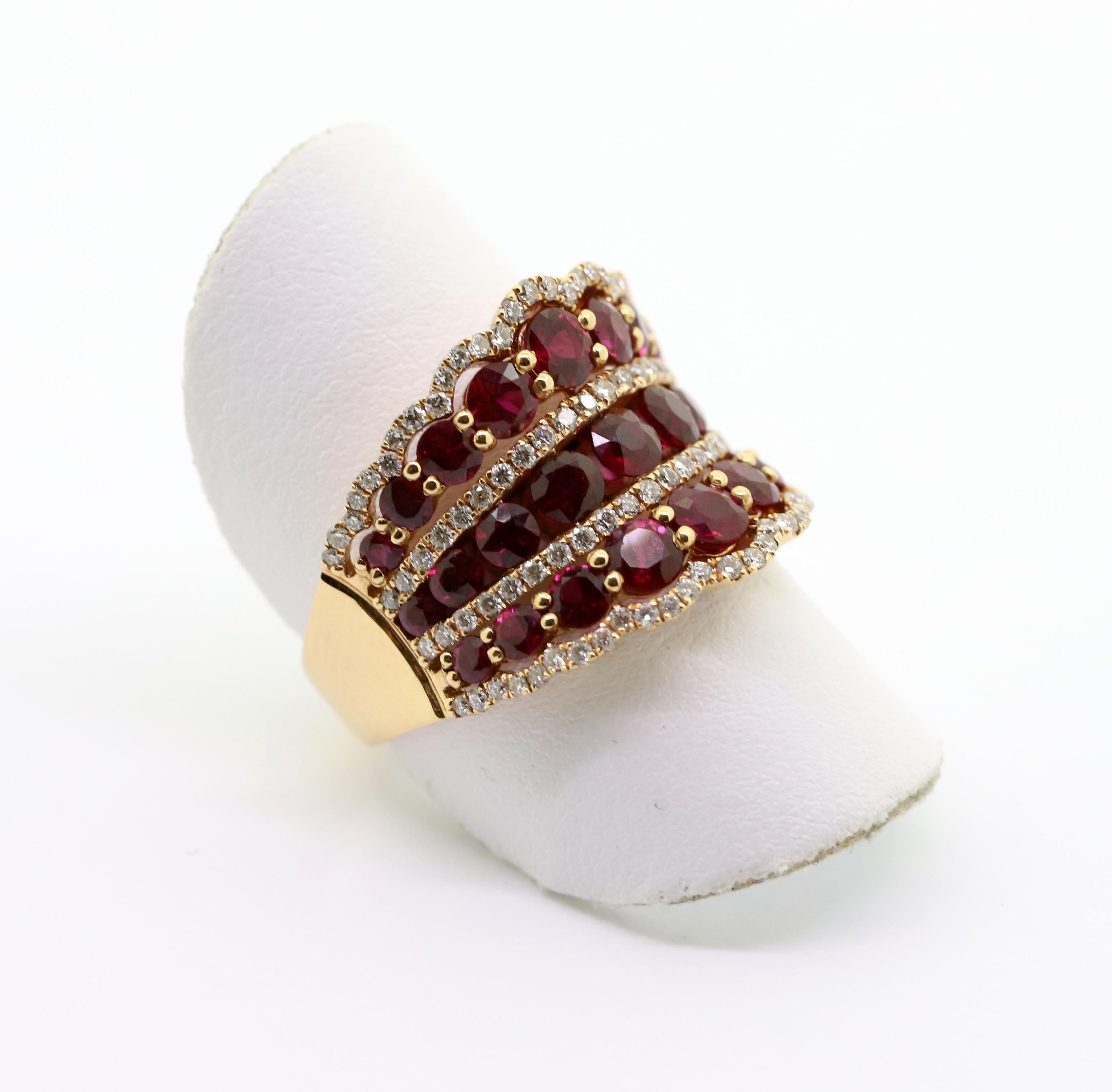 2.70 Carat Rubies, 0.49 Carat Diamond Cocktail Ring In New Condition For Sale In Milano, IT