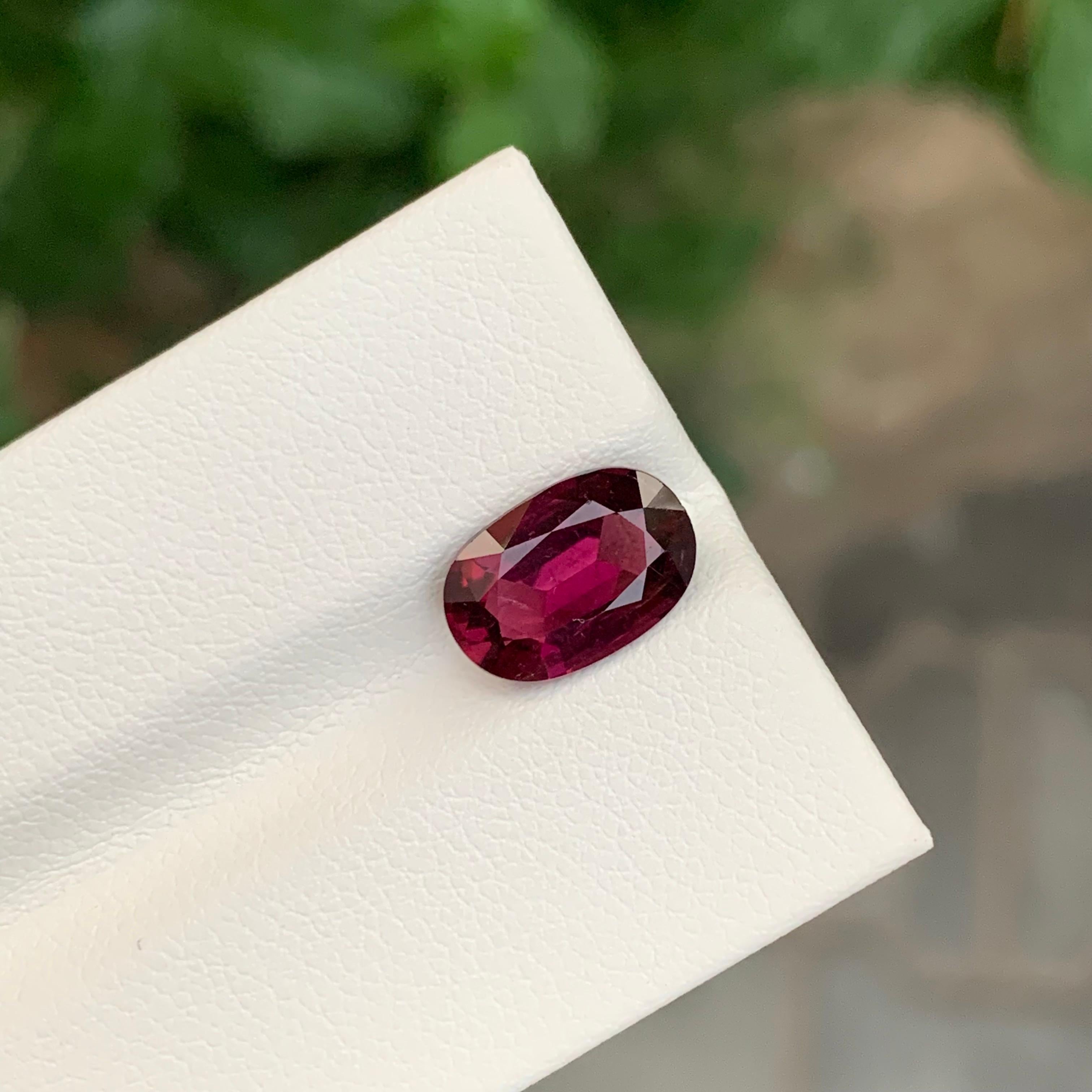 Arts and Crafts 2.70 Carat Stunning Faceted Rubellite Tourmaline Oval Shape Gemstone en vente