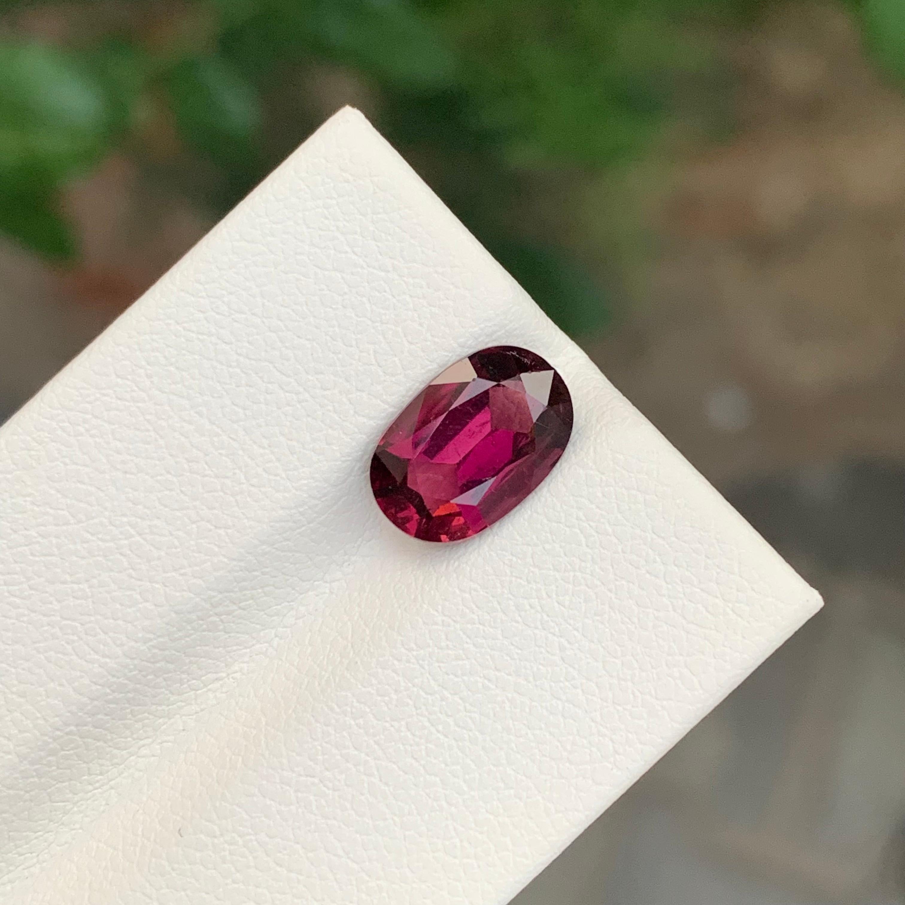 2.70 Carat Stunning Faceted Rubellite Tourmaline Oval Shape Gemstone en vente 2
