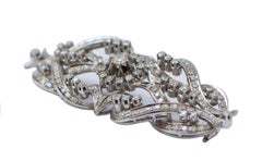 2.70 Carats Diamonds, 18 Karat White Gold Brooch.