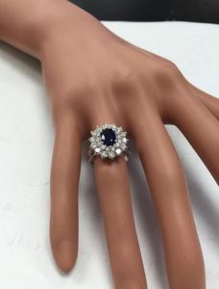 2.70 Carat Natural Blue Sapphire and Diamond 14 Karat Solid White Gold Ring For Sale 3