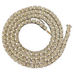 Collana tennis in oro con pavé di diamanti tondi brillanti da 2,70 carati