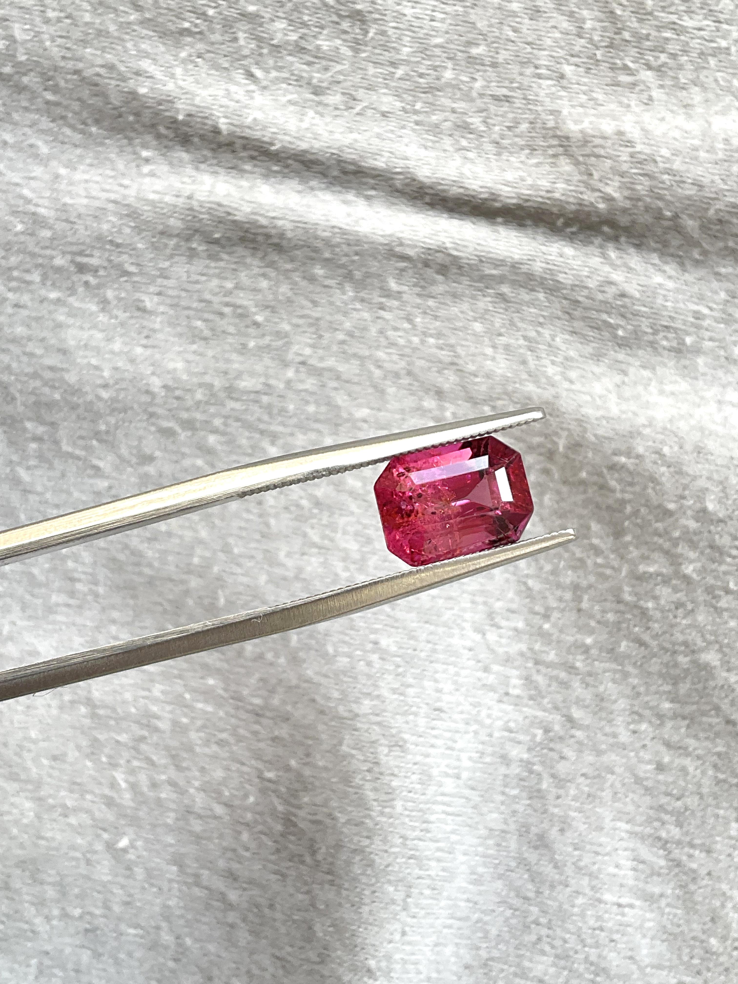 Women's or Men's 2.70 Carats red rubellite Tourmaline Octagon Cut stone For Jewelry Natural Gem For Sale