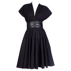 $2700 Alaia Schwarzes Kleid aus Baumwoll-Poplin-Baumwoll mit integriertem Gürtel
