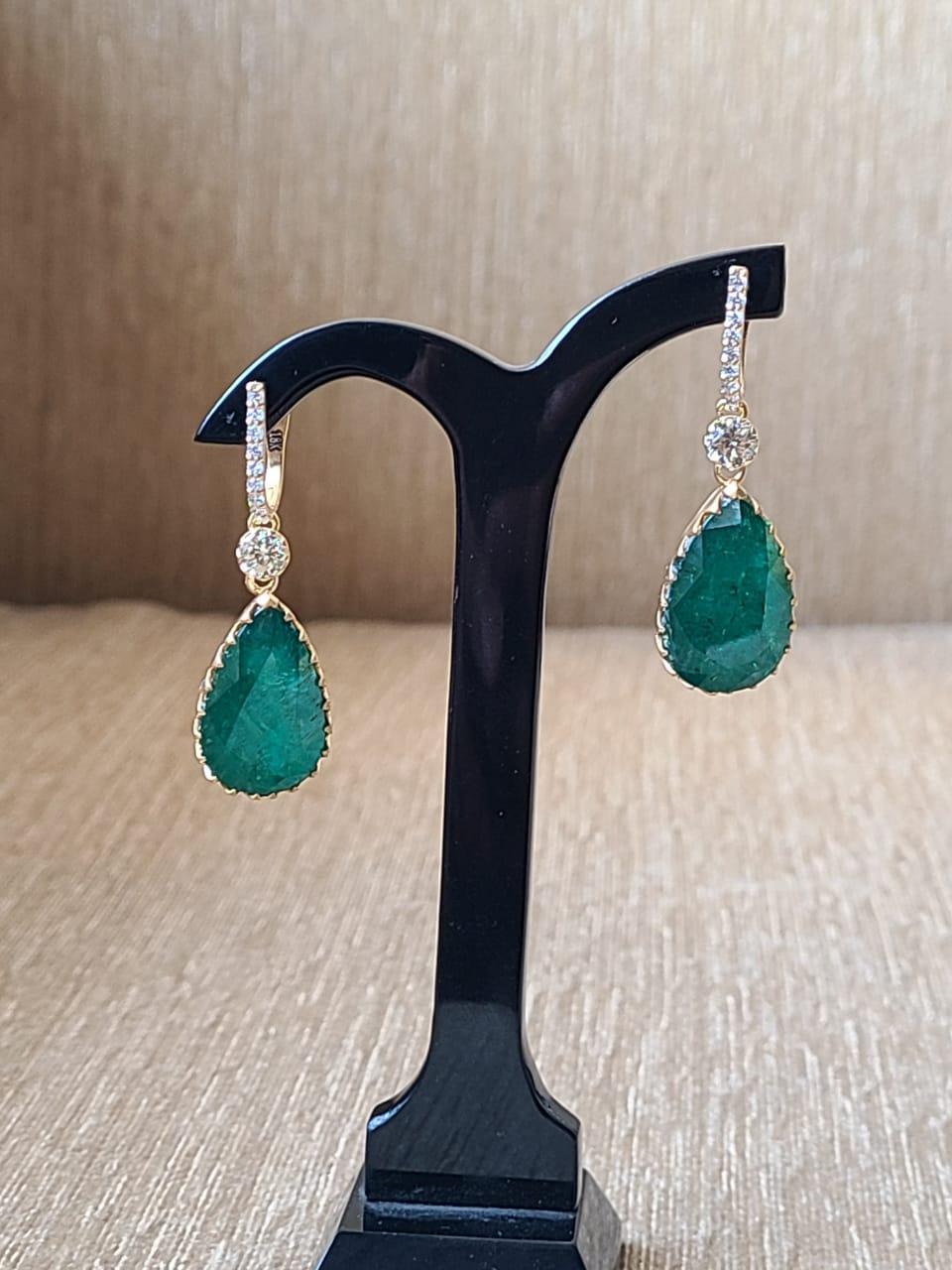 27.04 Carats, Zambian Emerald & Diamonds Chandelier/ Dangle Classic Earrings 1